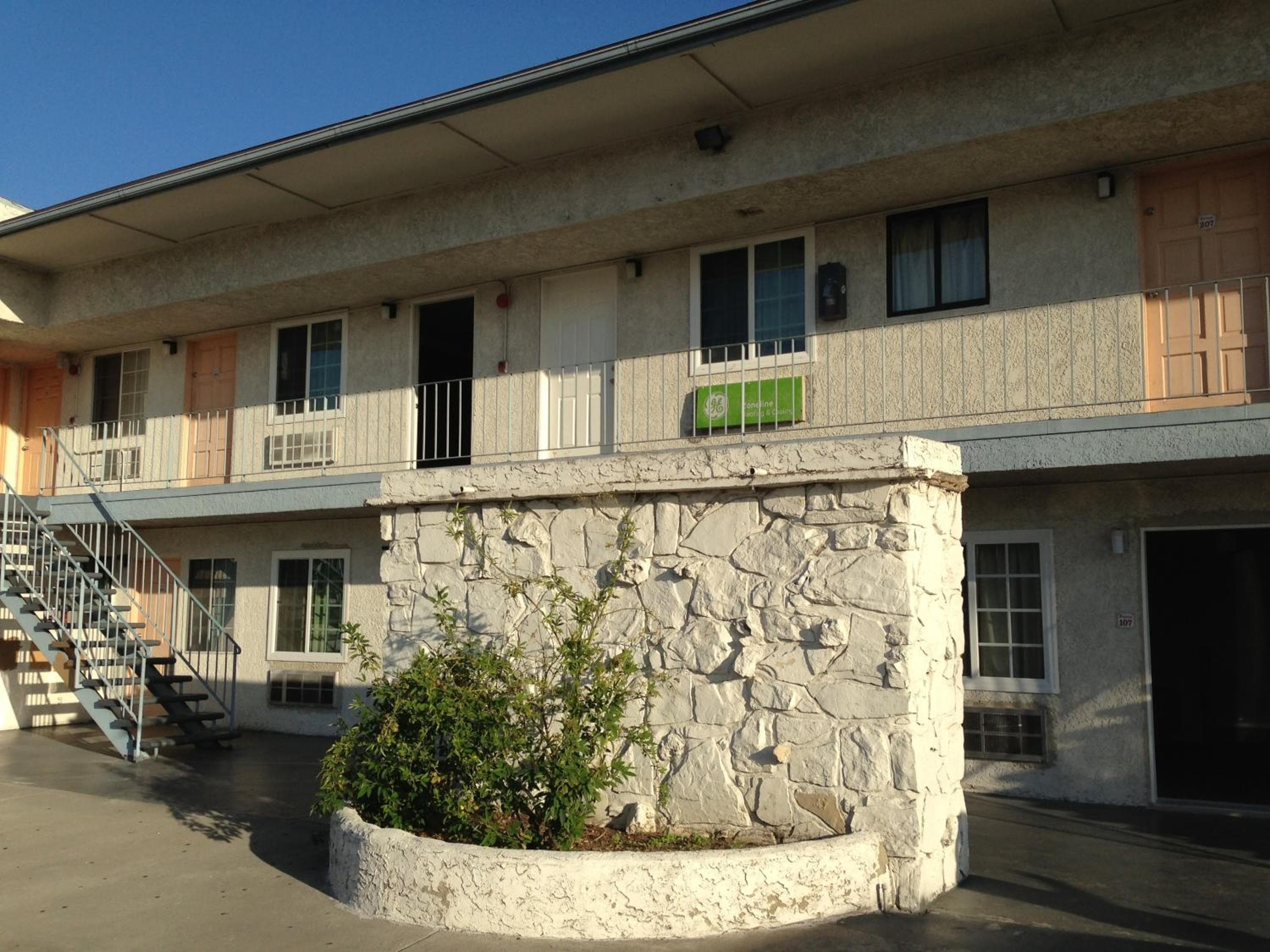 Economy Inn - Burbank Airport