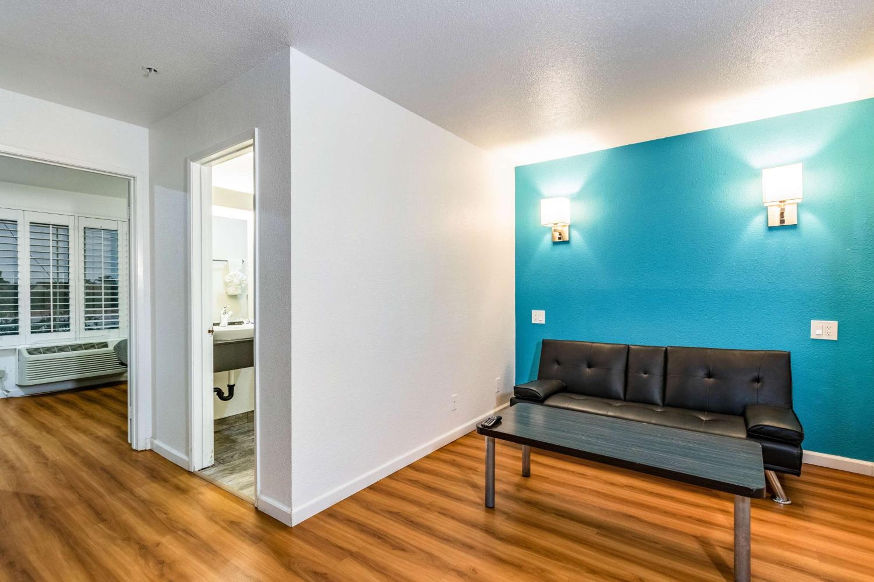 Motel 6-Fountain Valley, CA - Huntington Beach Area
