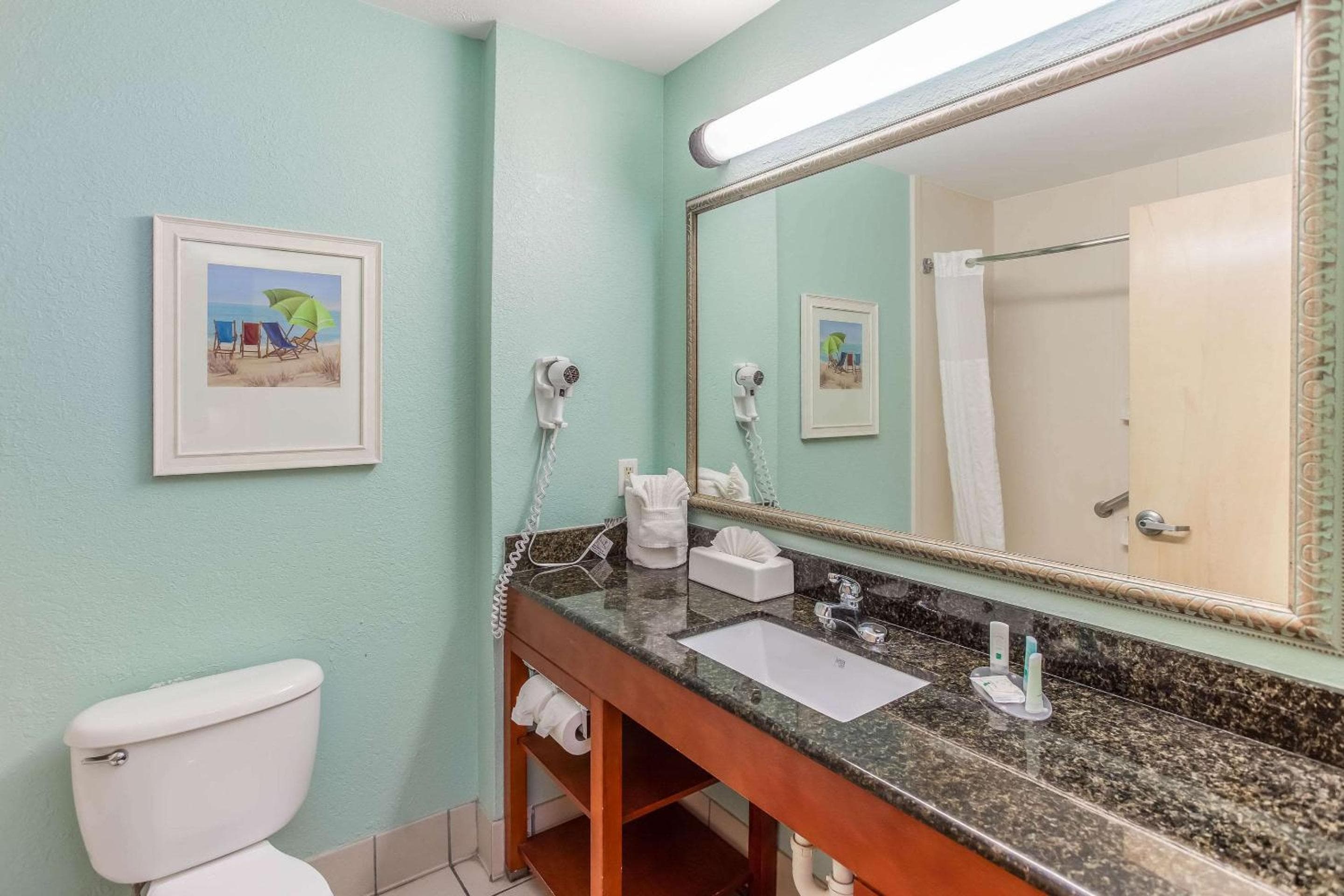 Beachside Hotel & Suites Cocoa Beach - Port Canaveral