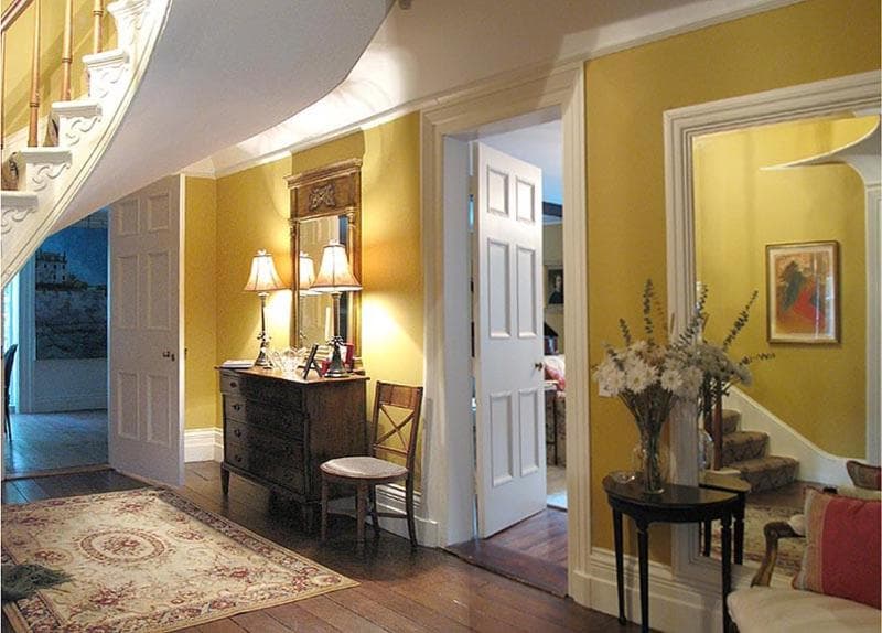 Niagara Gorge Mansion in Historic Village 5 Minutes from Falls