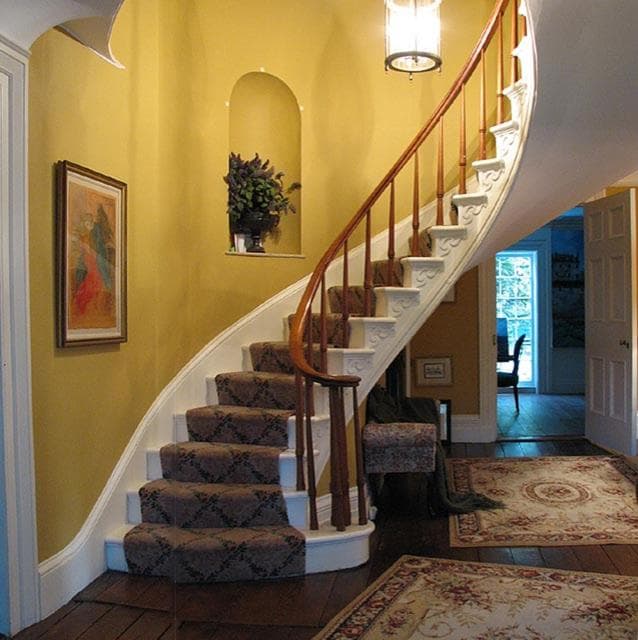 Niagara Gorge Mansion in Historic Village 5 Minutes from Falls