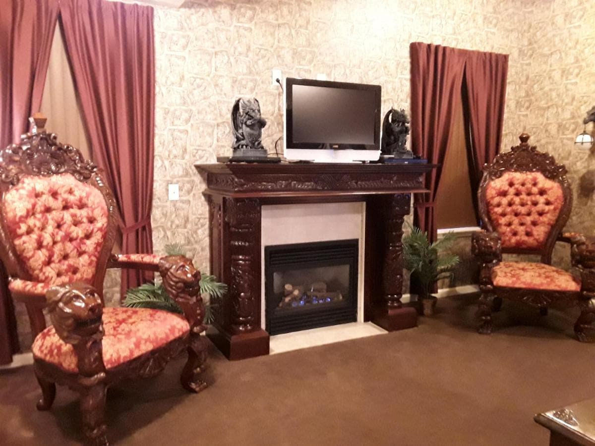 Lions Gate Manor
