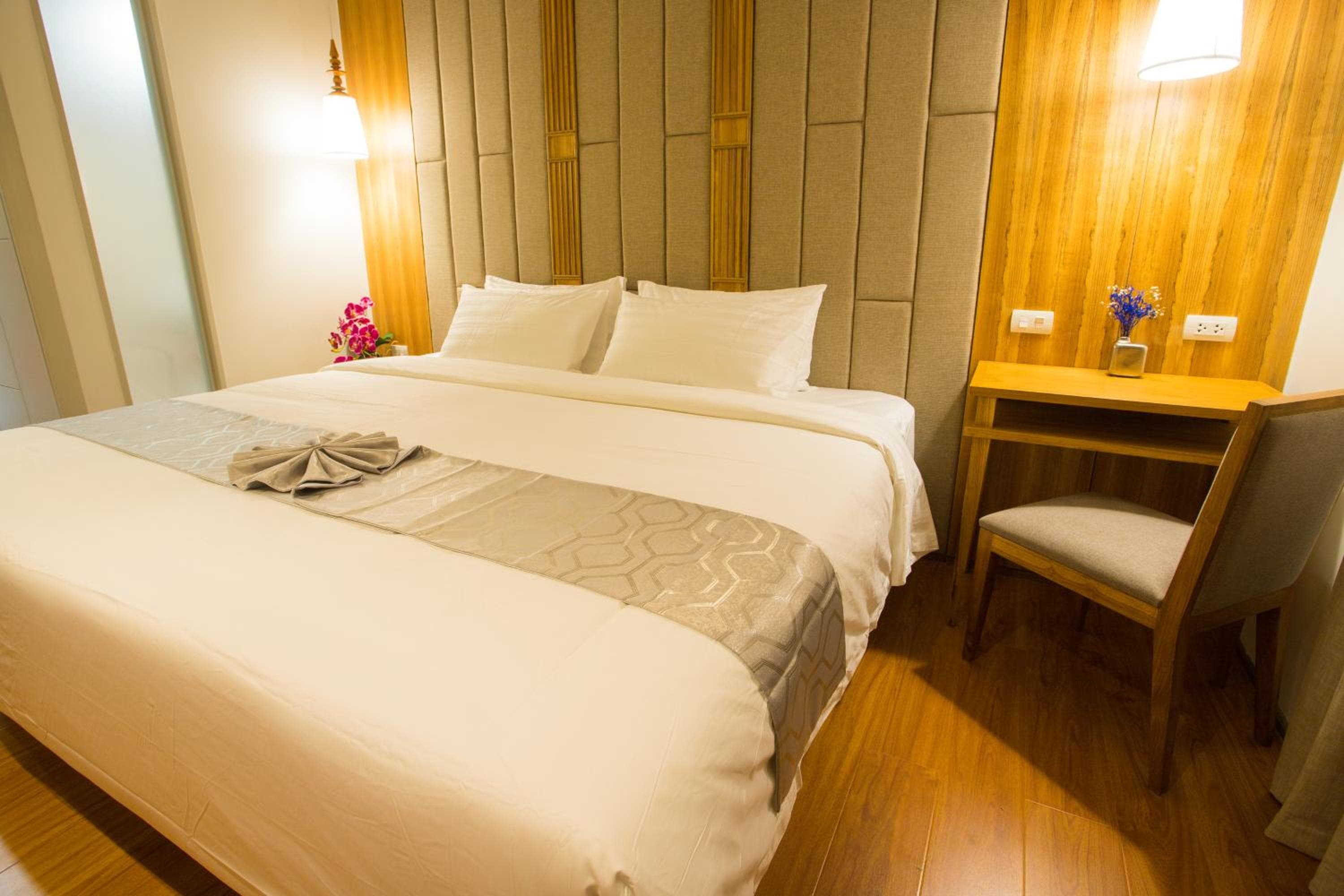 Lanna Thaphae Hotel