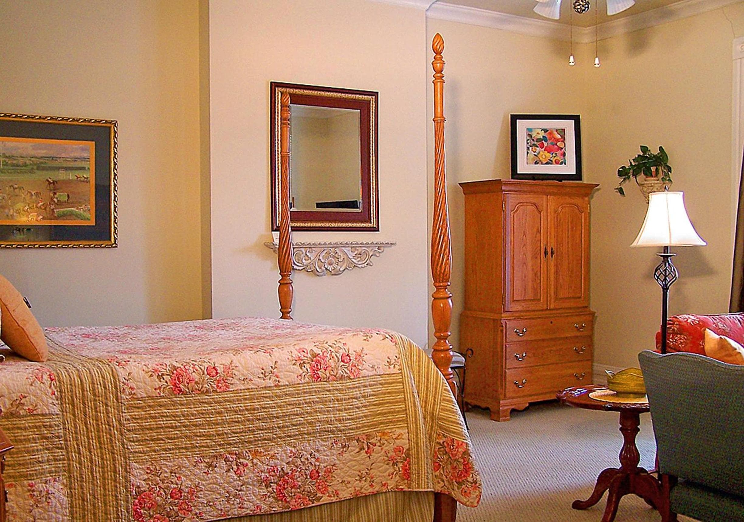 Chez Lyndon Manor