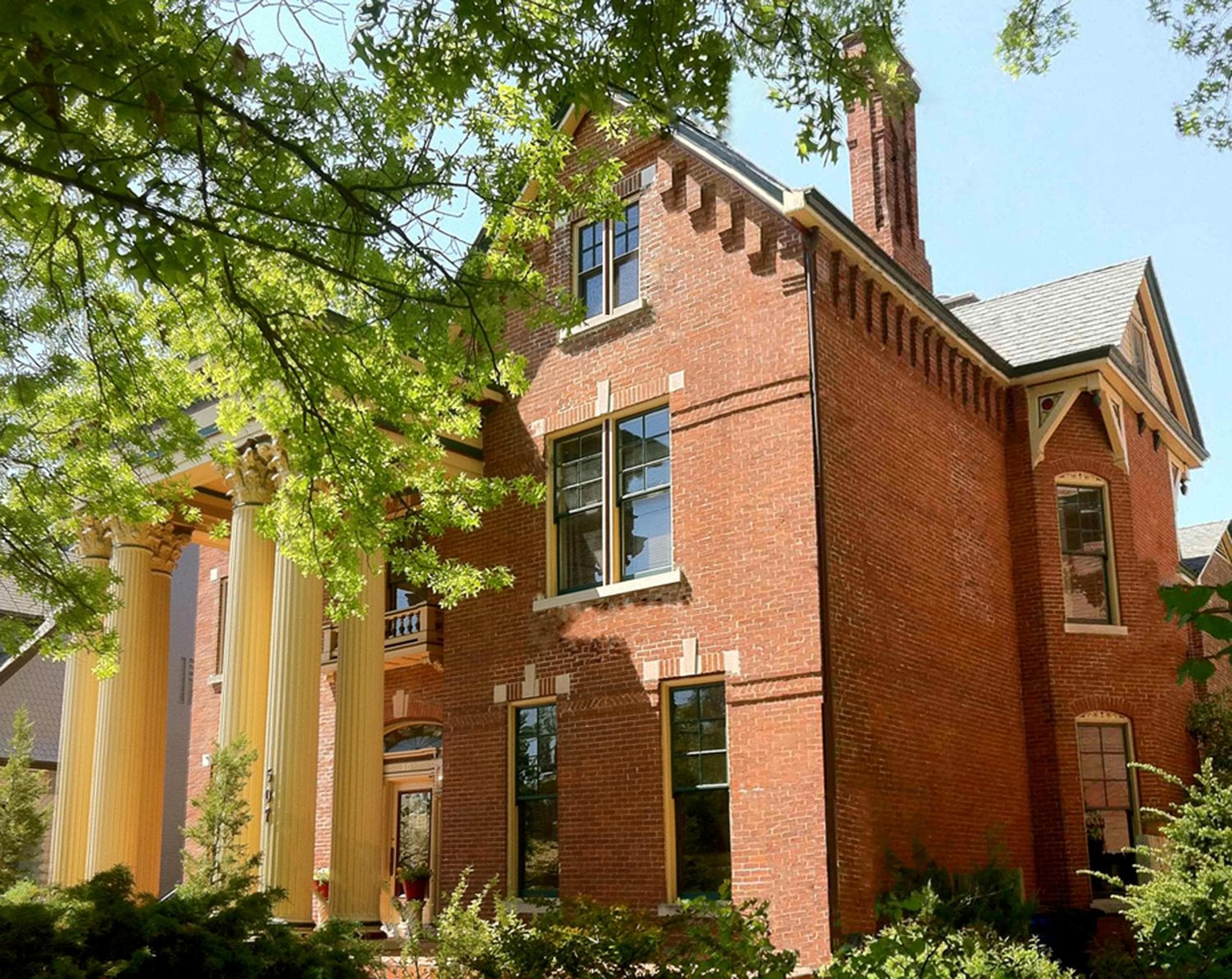 Chez Lyndon Manor