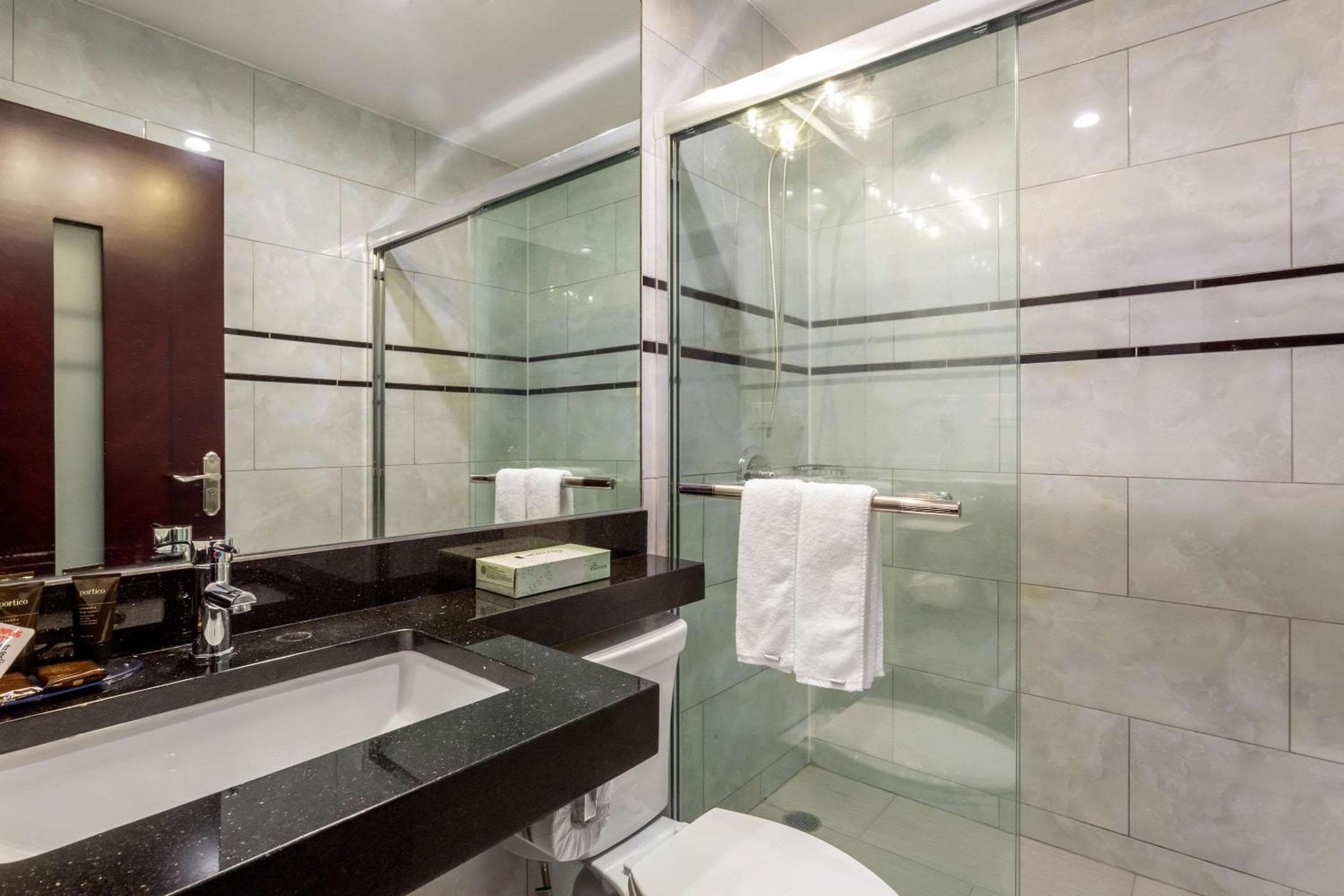 The L Hotel