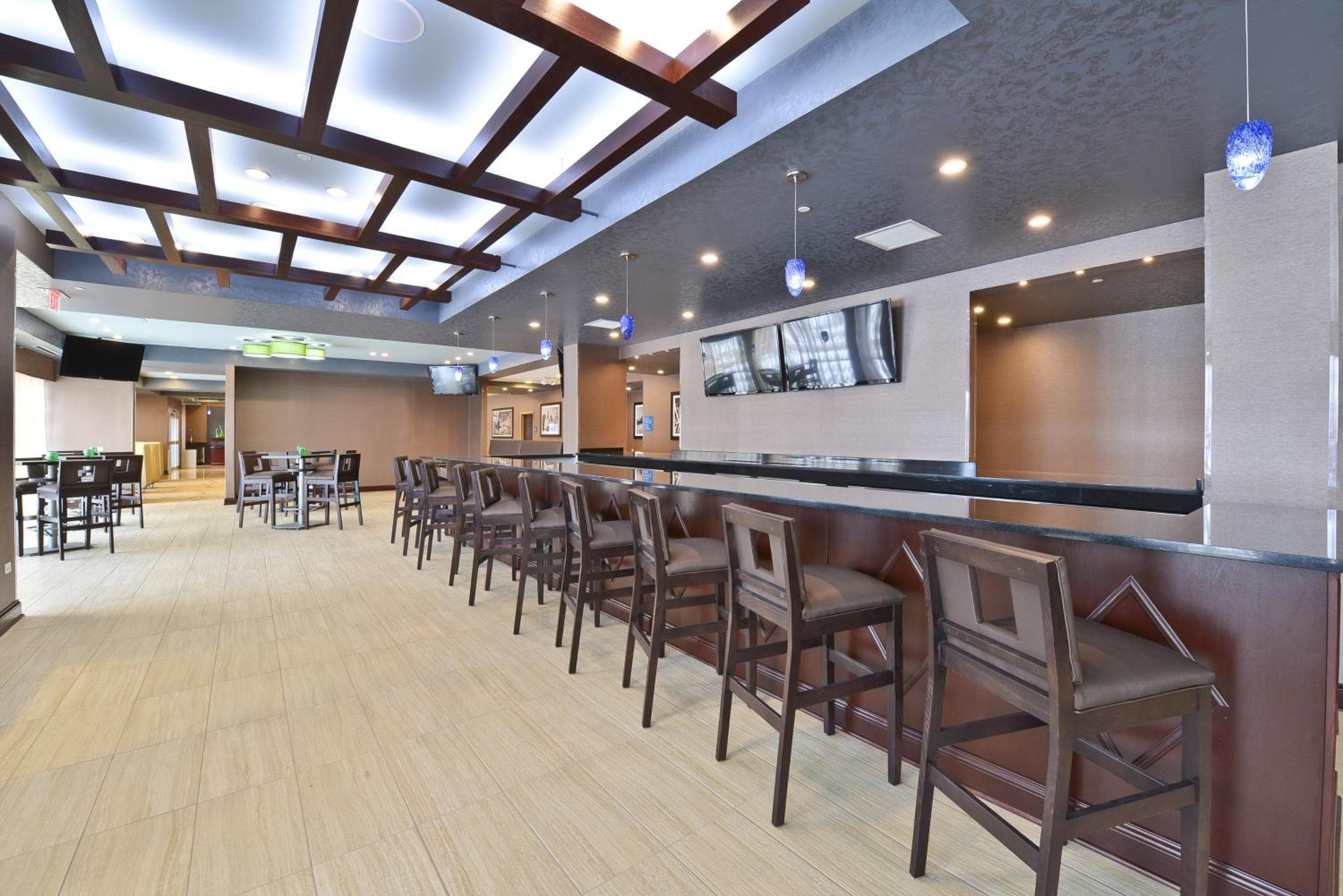Wyndham Garden Elk Grove Village - O'Hare