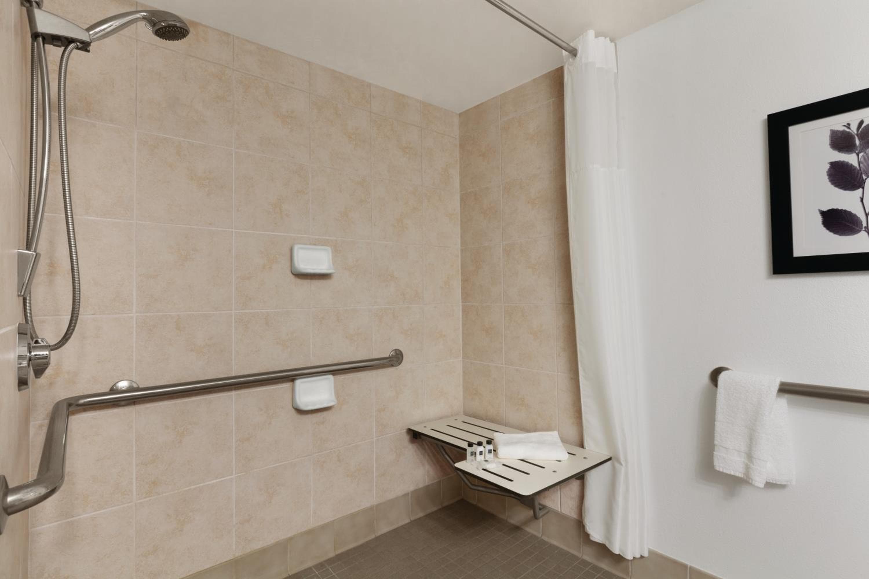 Country Inn & Suites by Radisson, Seattle-Bothell, WA
