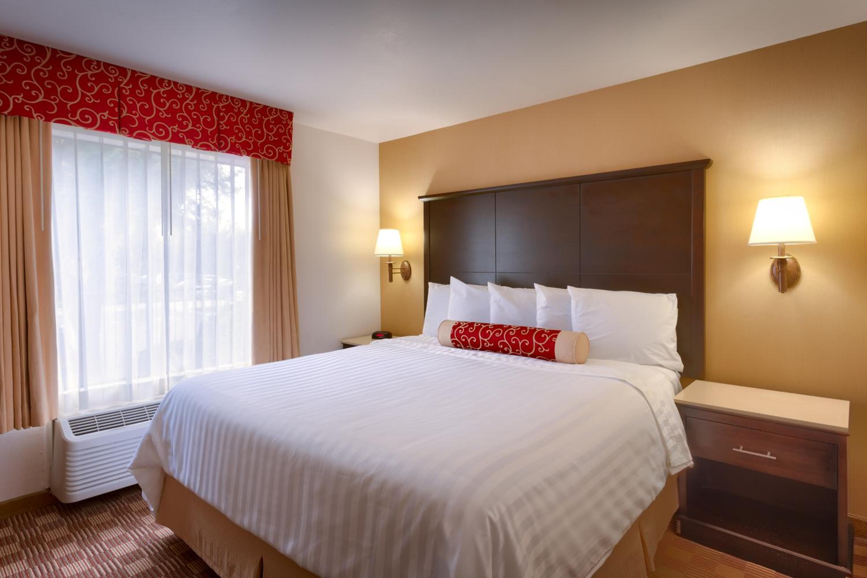 Cortona Inn and Suites Anaheim Resort