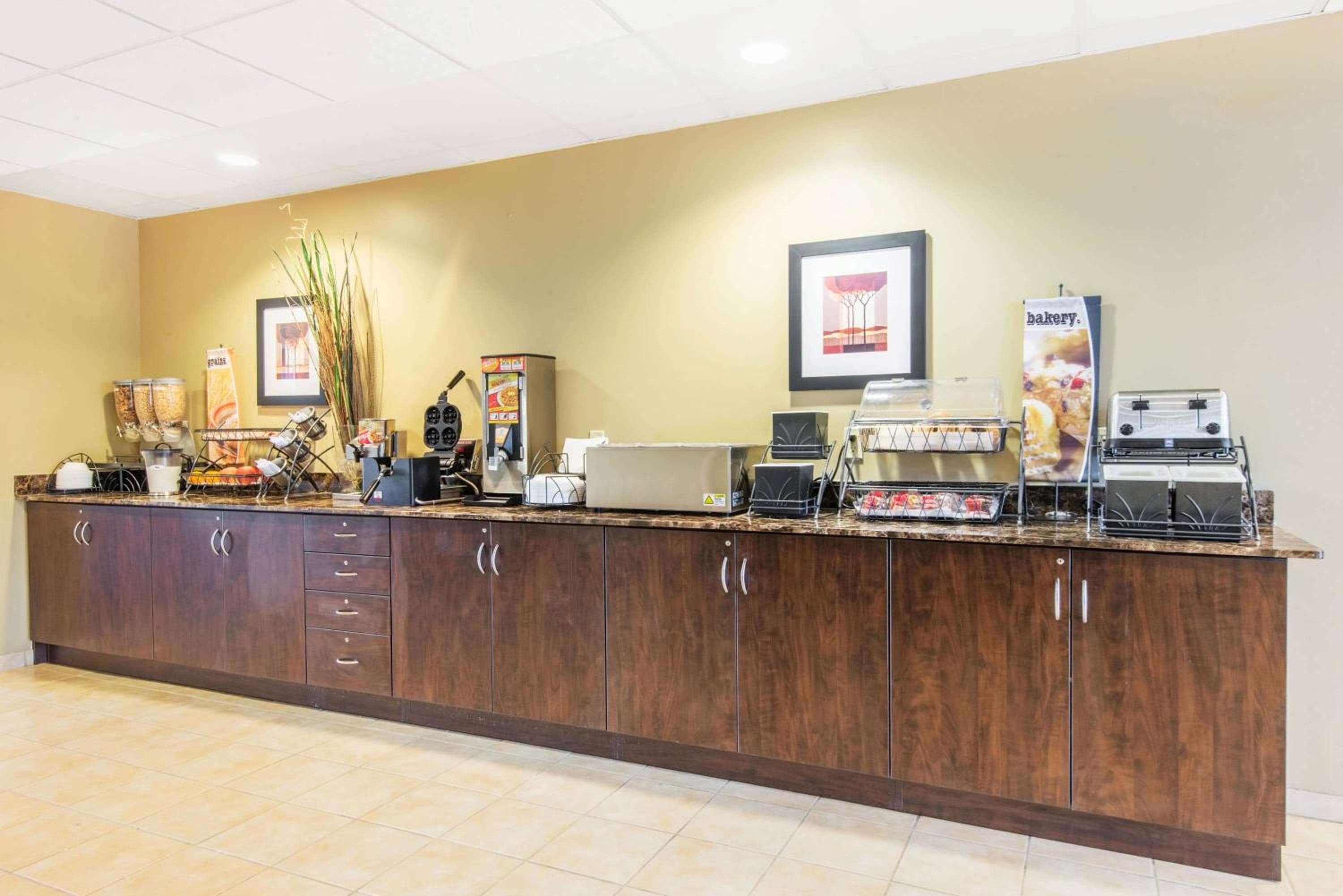 Microtel Inn & Suites by Wyndham Montgomery