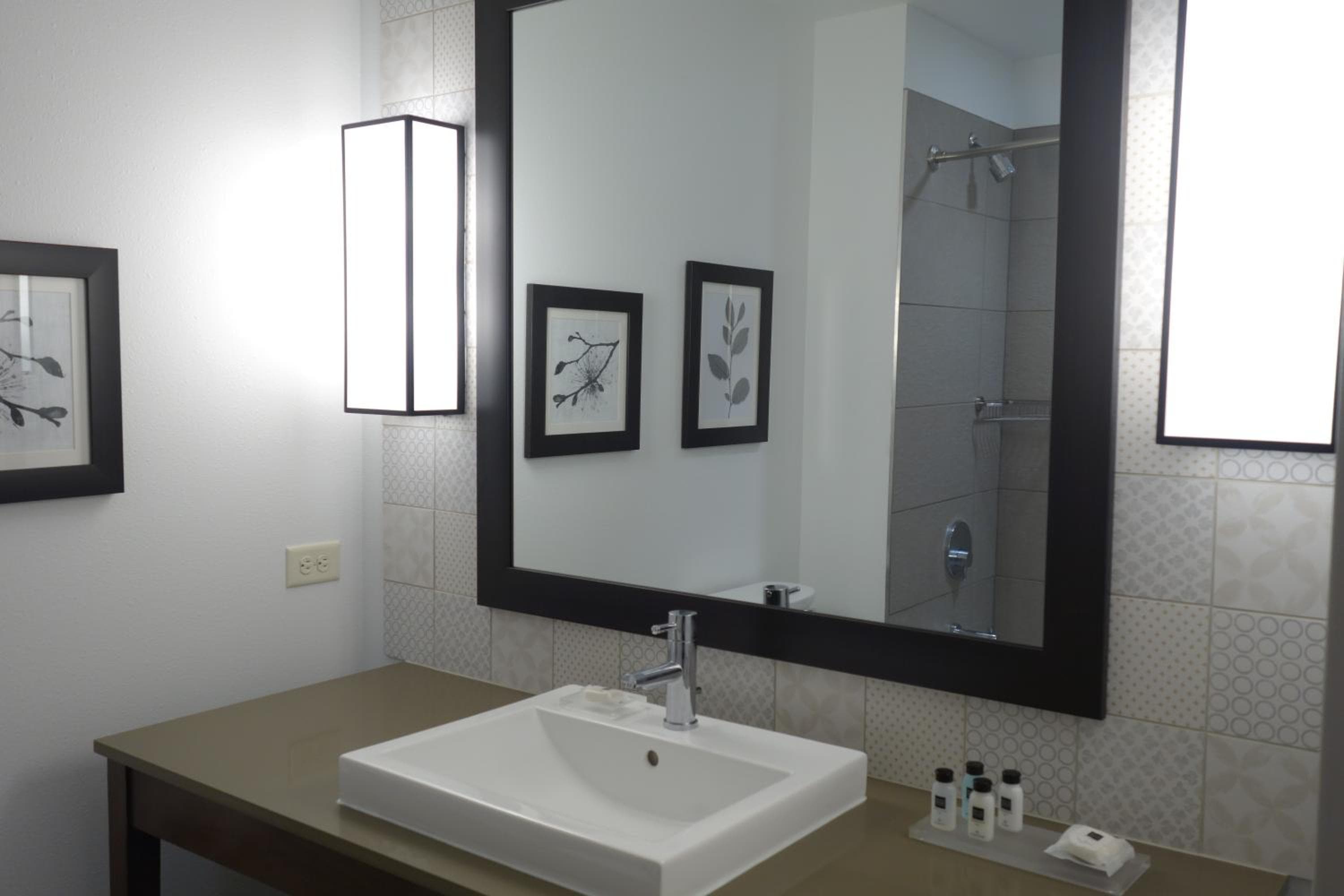 Country Inn & Suites by Radisson, Ft Atkinson, WI