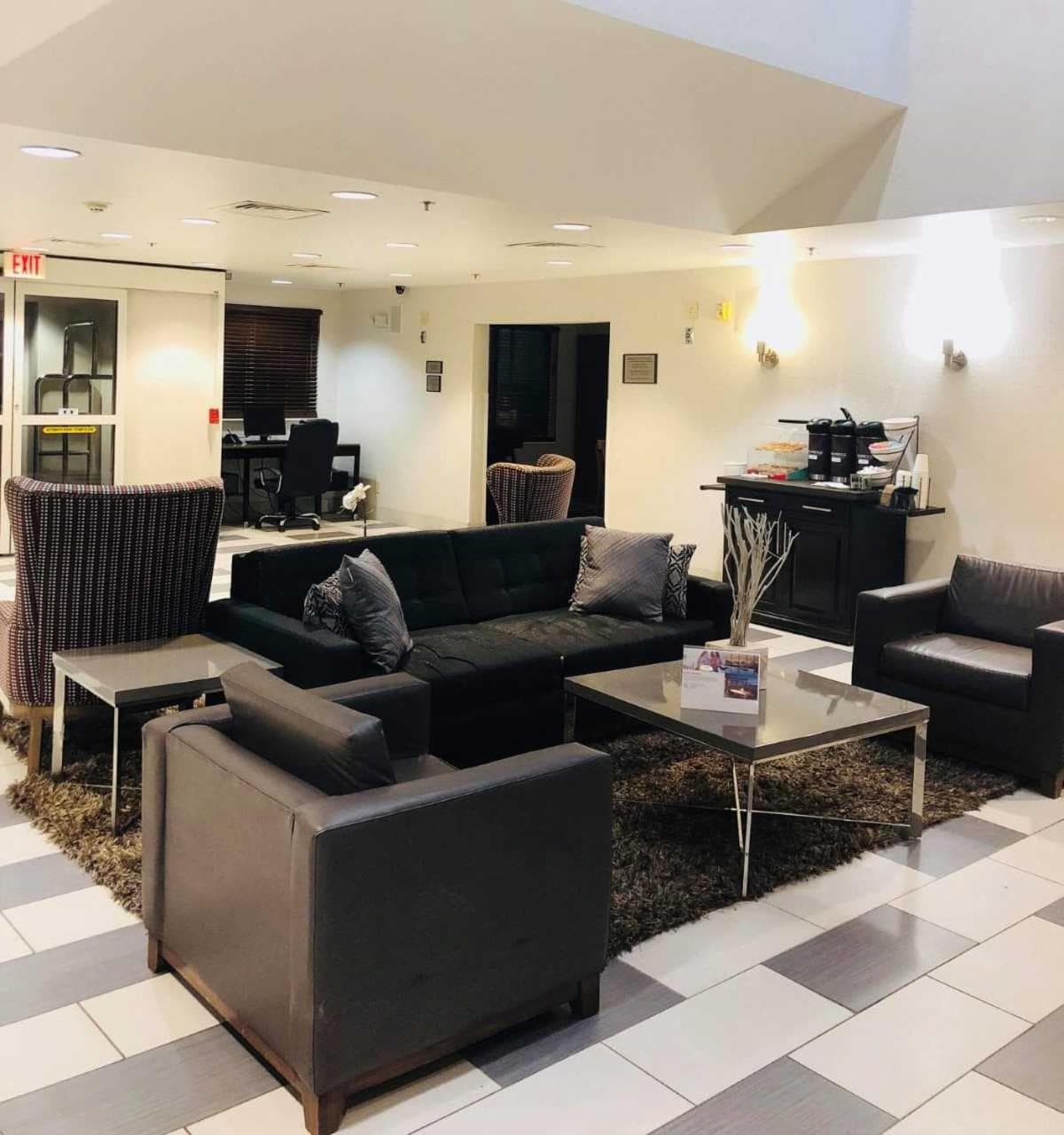 Country Inn & Suites by Radisson, DFW Airport South, TX