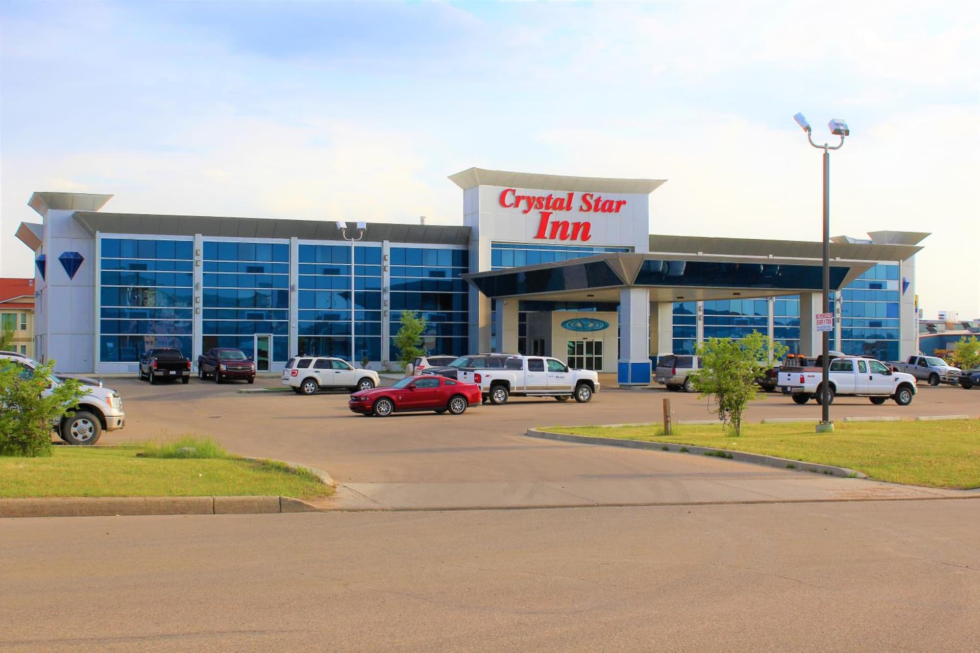 Crystal Star Inn Edmonton Airport with free shuttle to and from Airport
