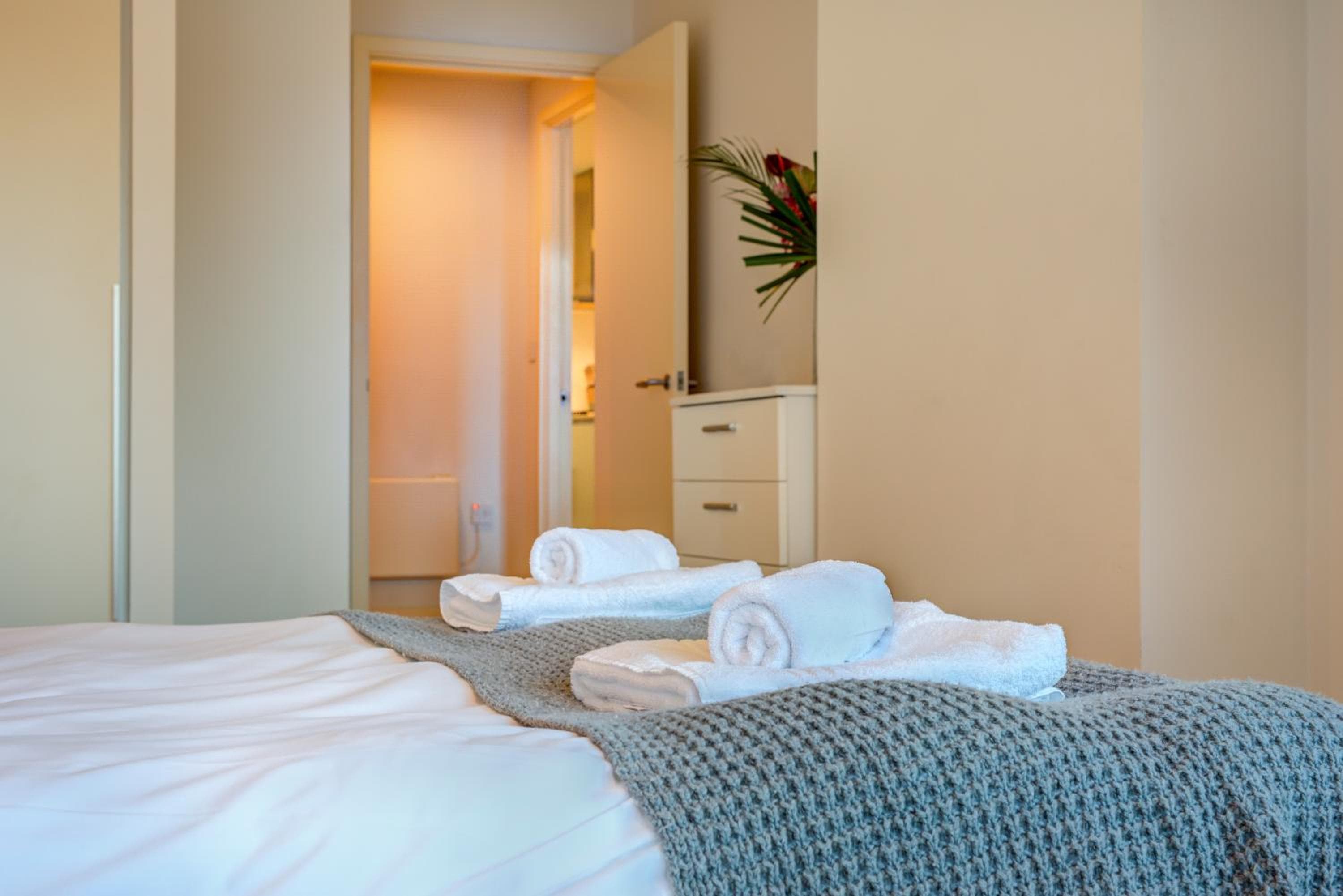 Cleyro Serviced Apartments - Finzels Reach