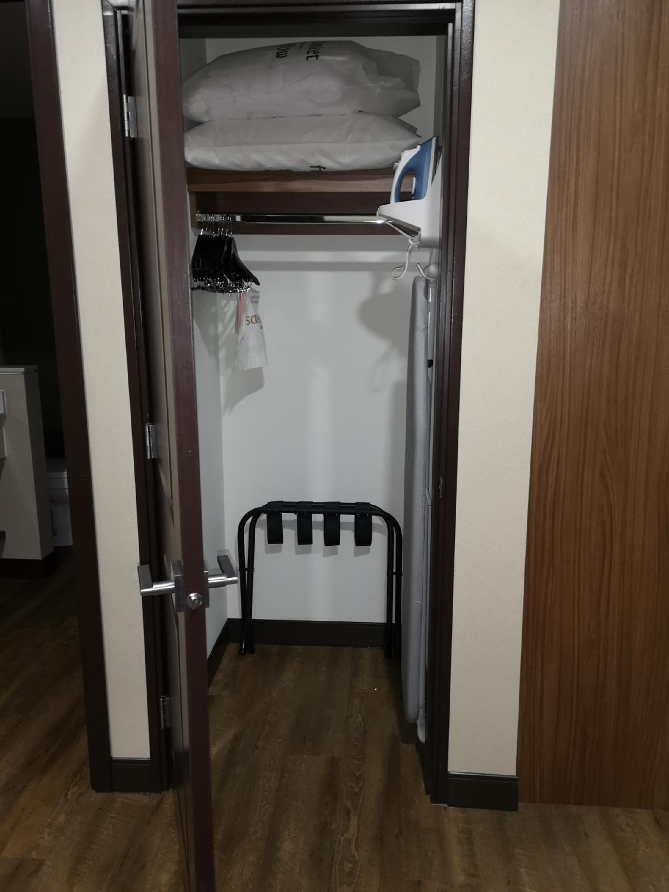 Best Western Plus Hinton Inn & Suites