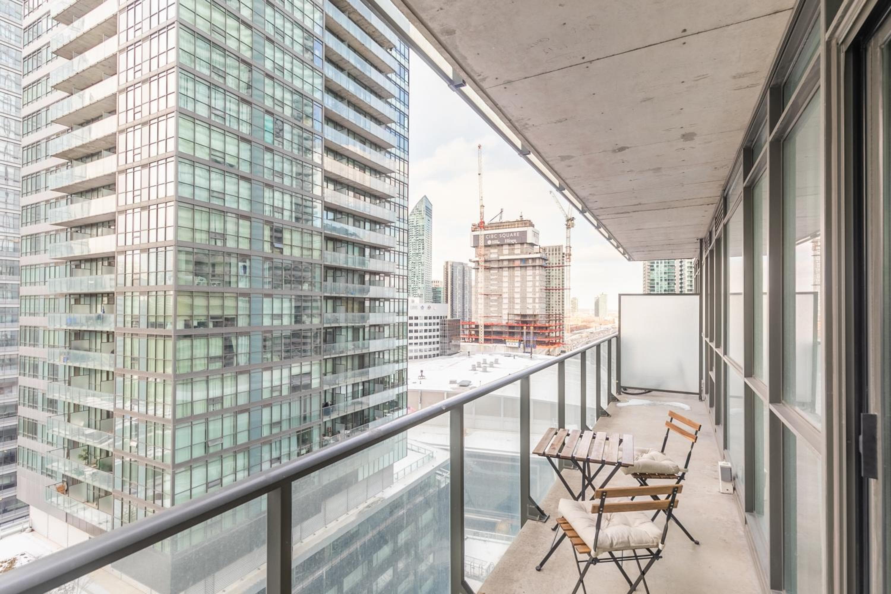 GLOBALSTAY Maple Leaf Square