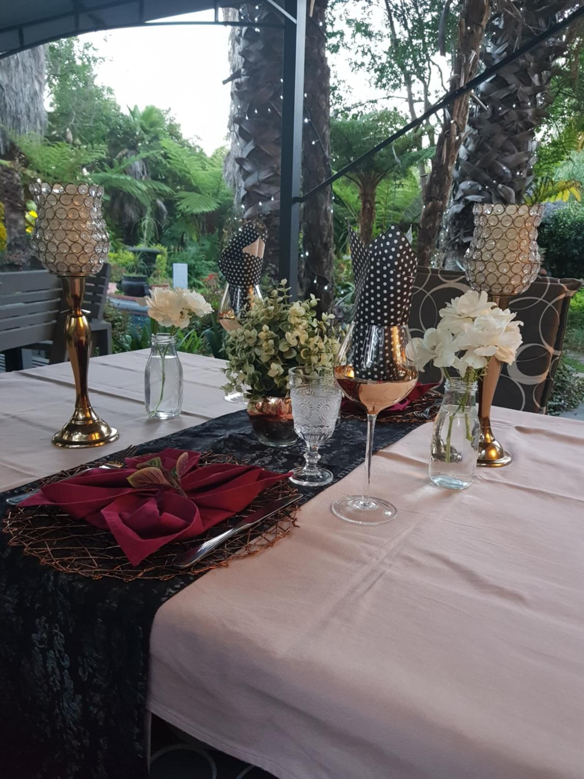 Meraki Country Manor