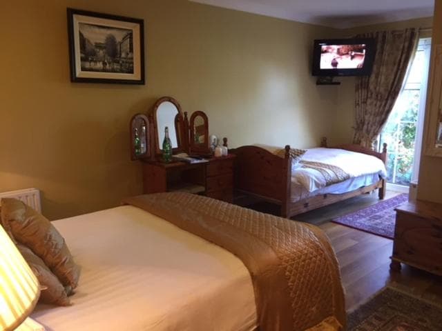 Evergreen Bed & Breakfast