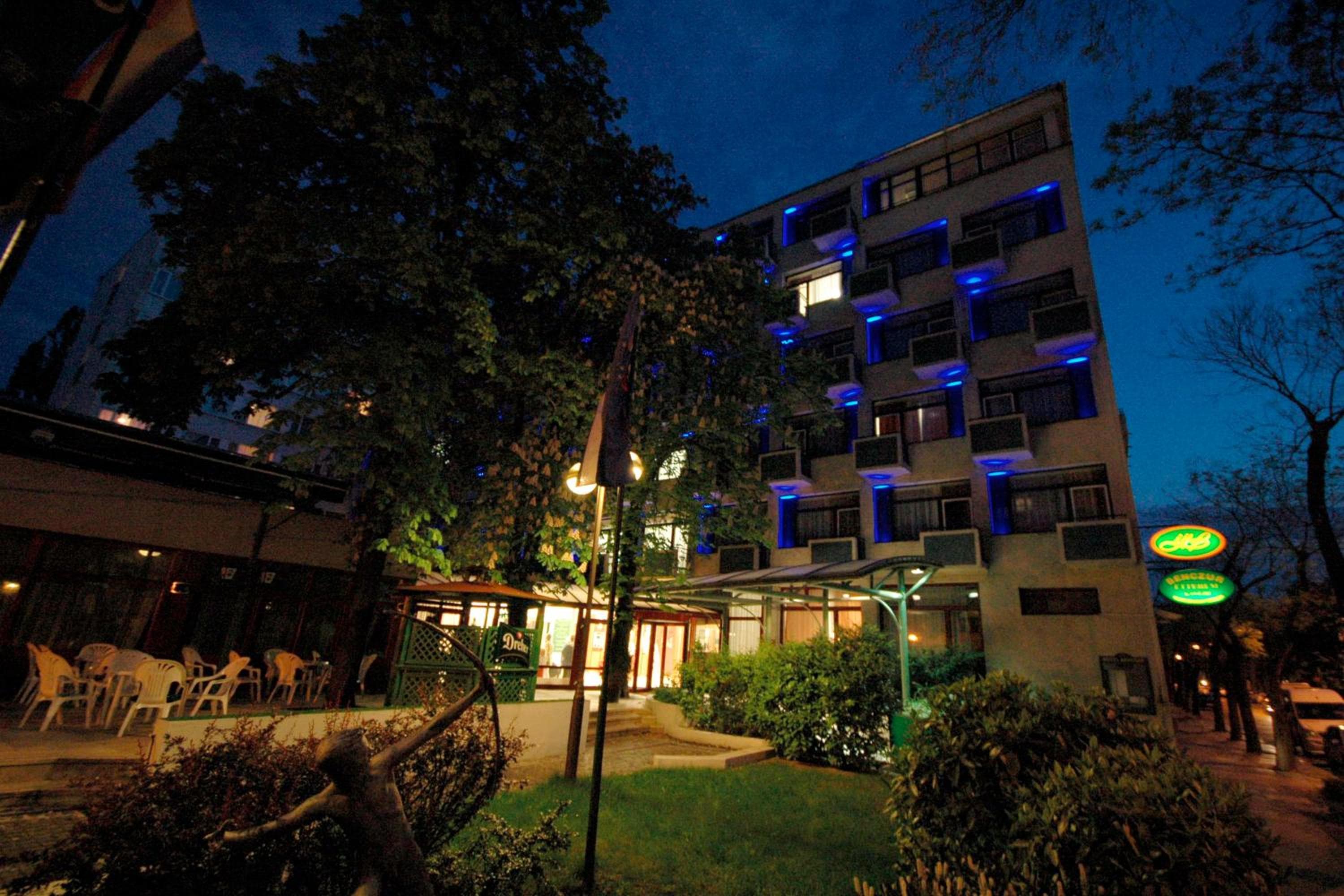 Benczur Hotel