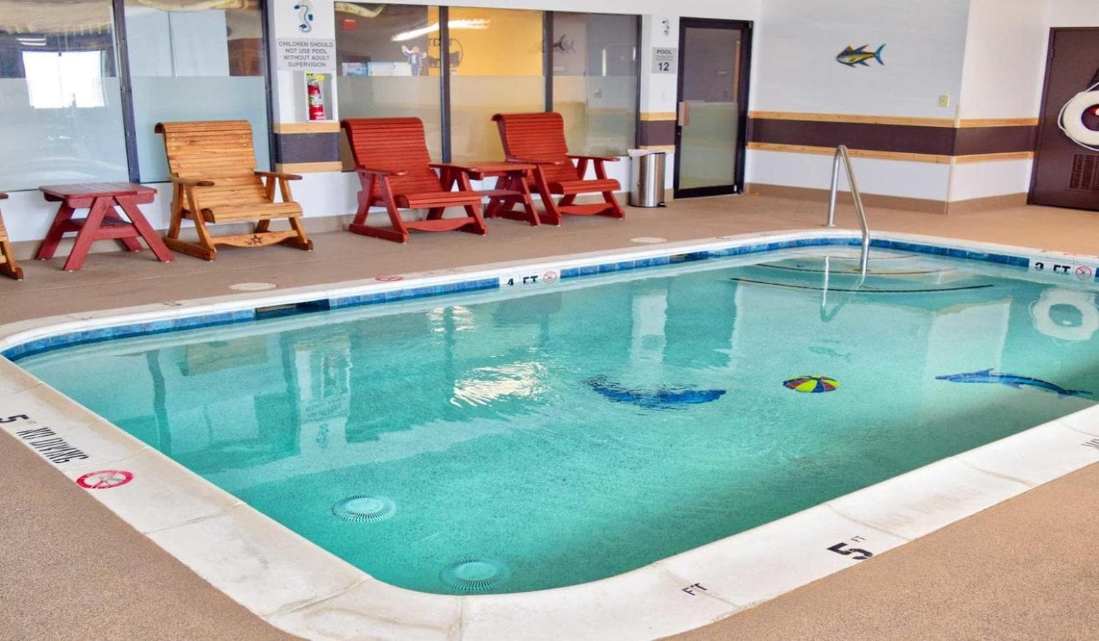 Super 8 by Wyndham Victoria/North/Mall Area