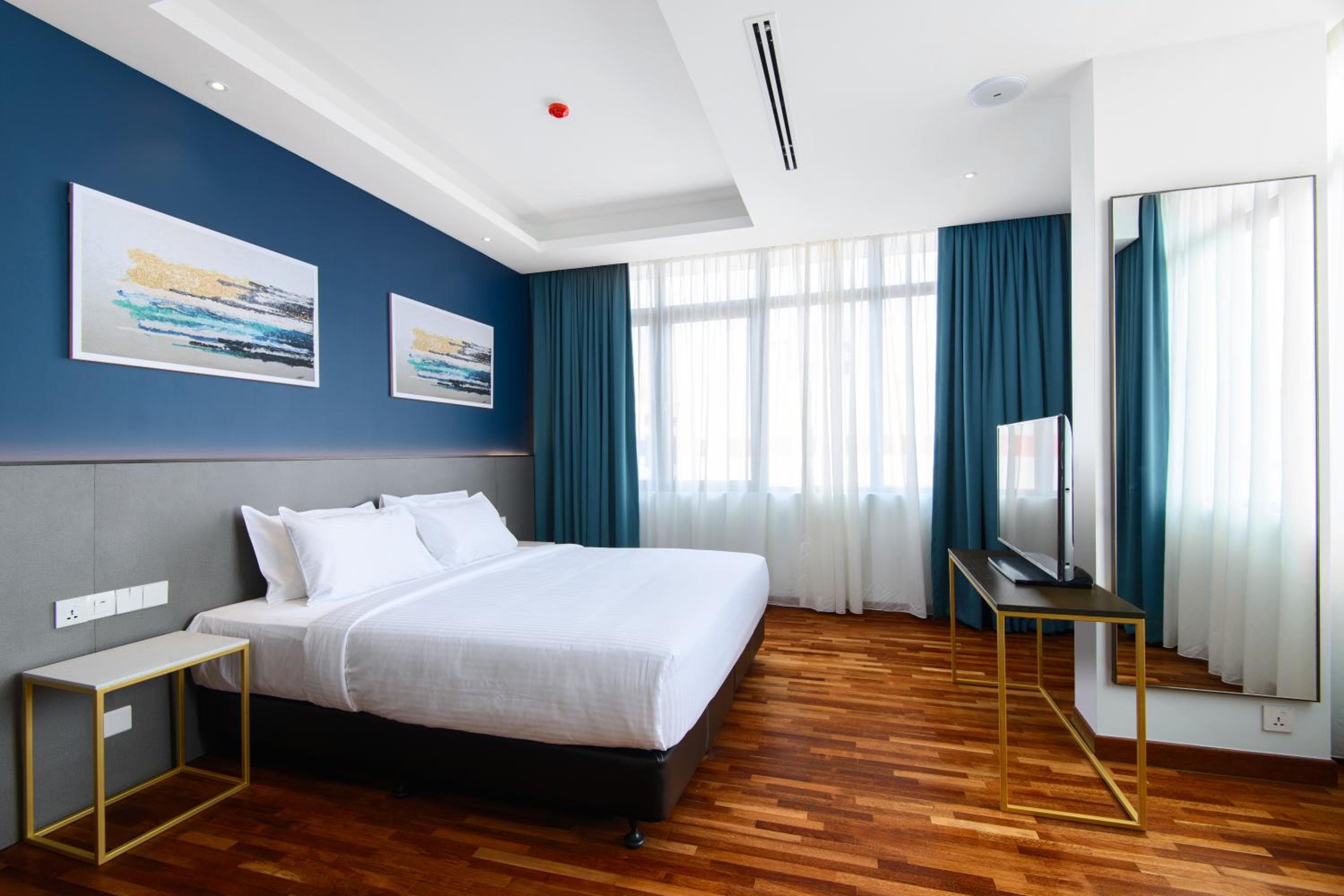 SAVV HOTEL