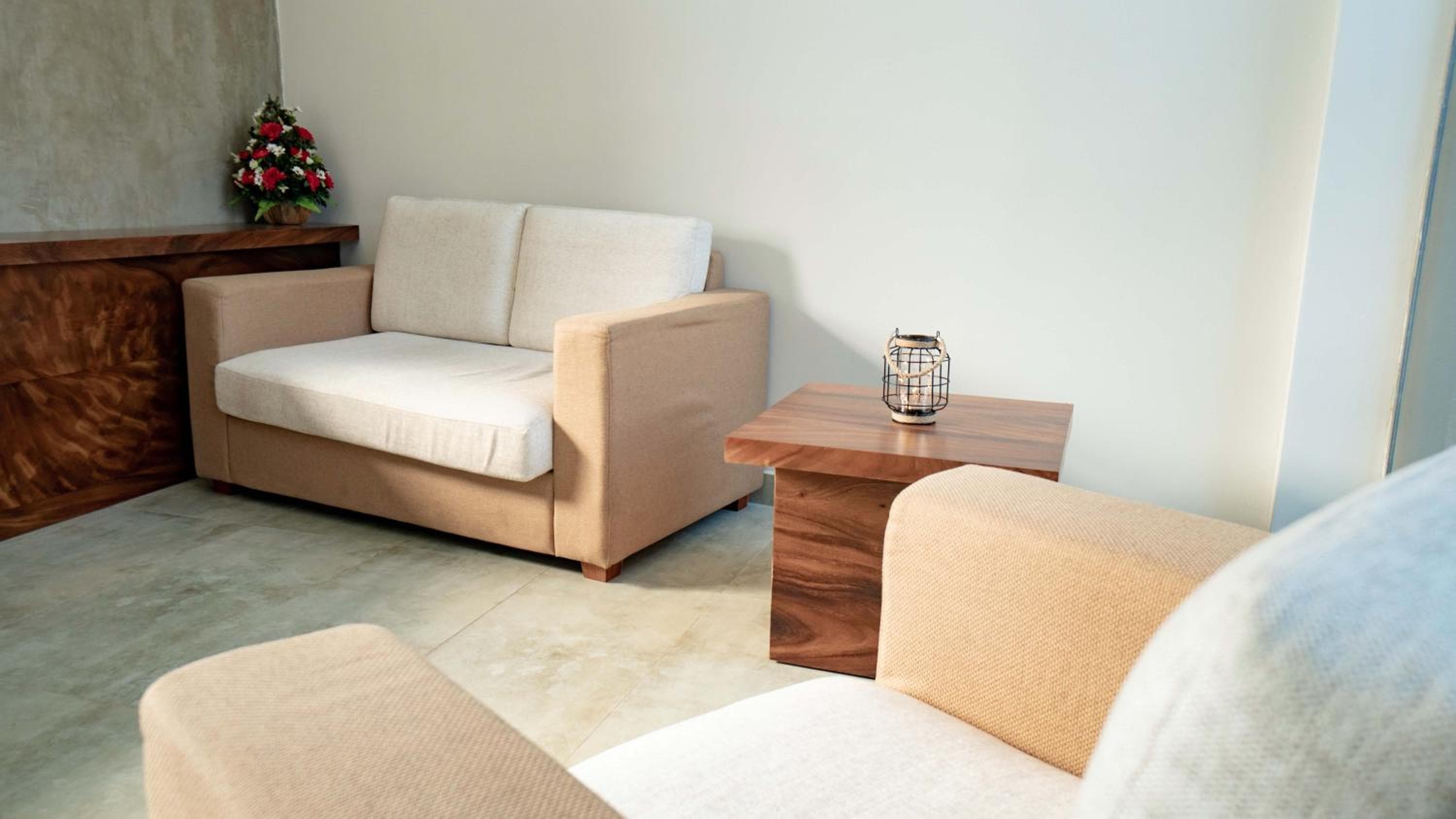 Hive 68 Hotel and Resorts - Negombo