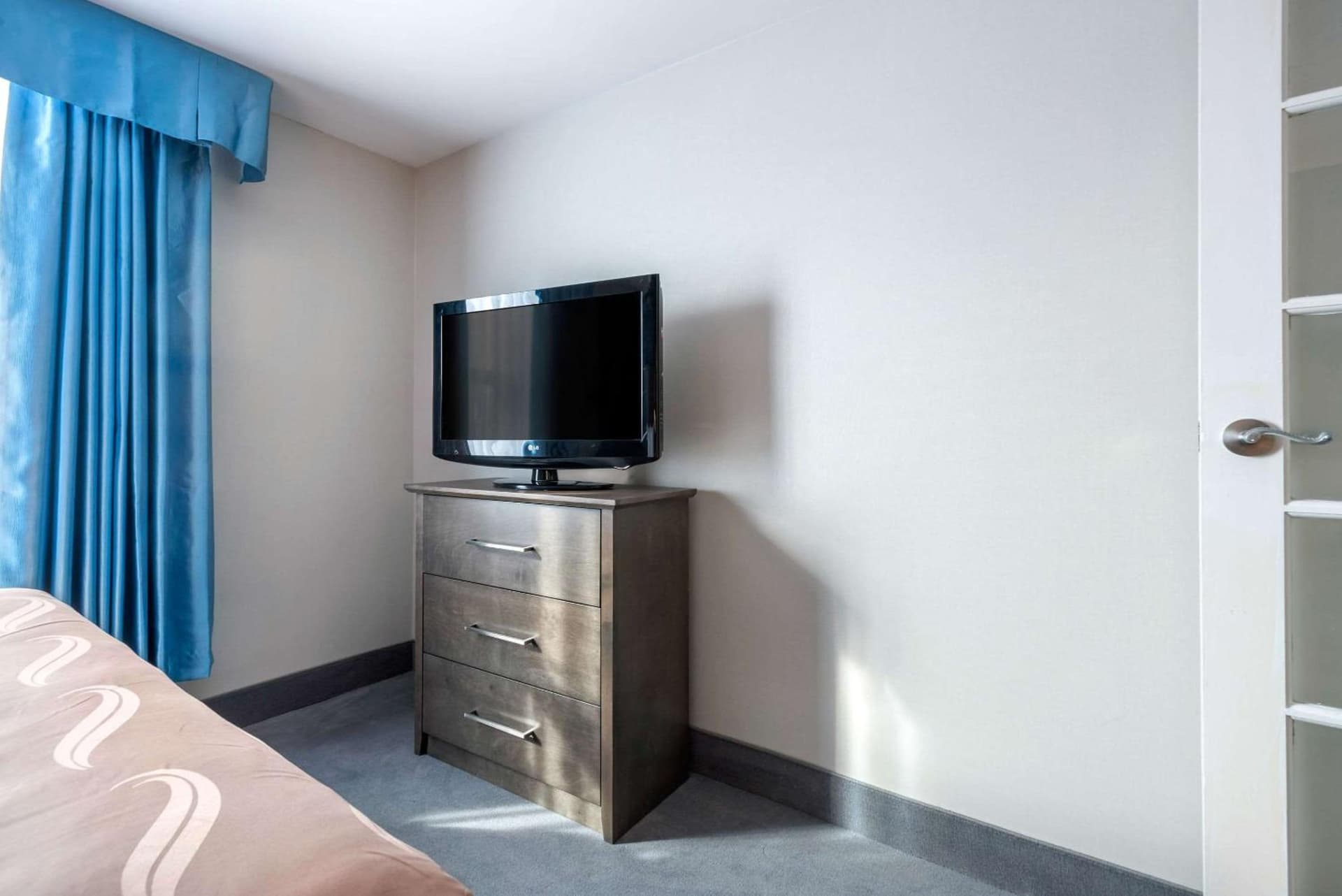 Quality Suites