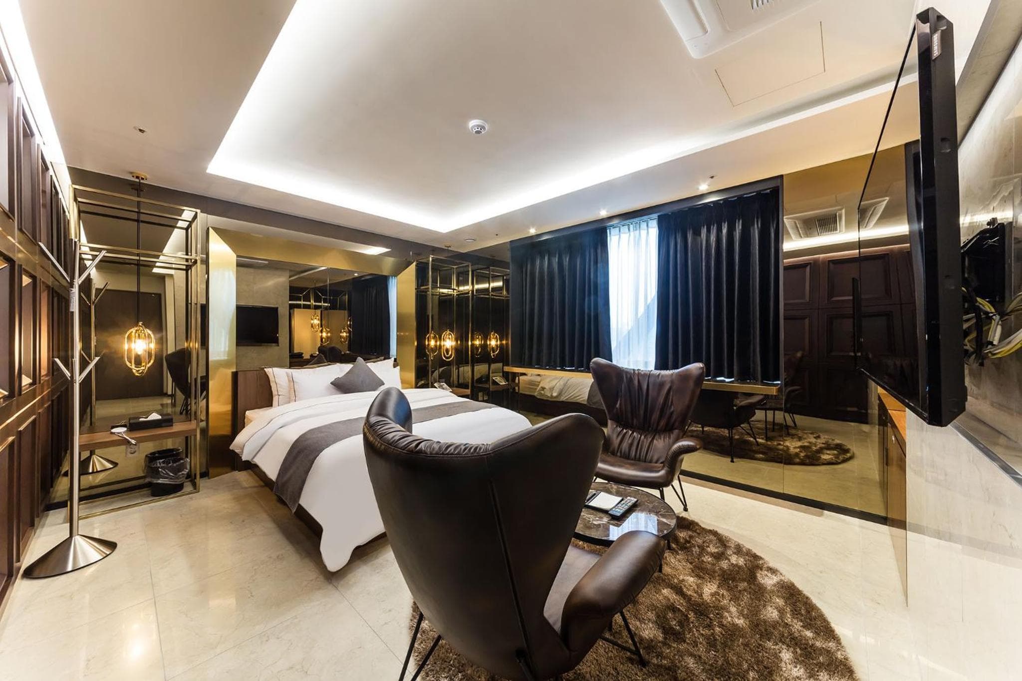 Astro Hotel