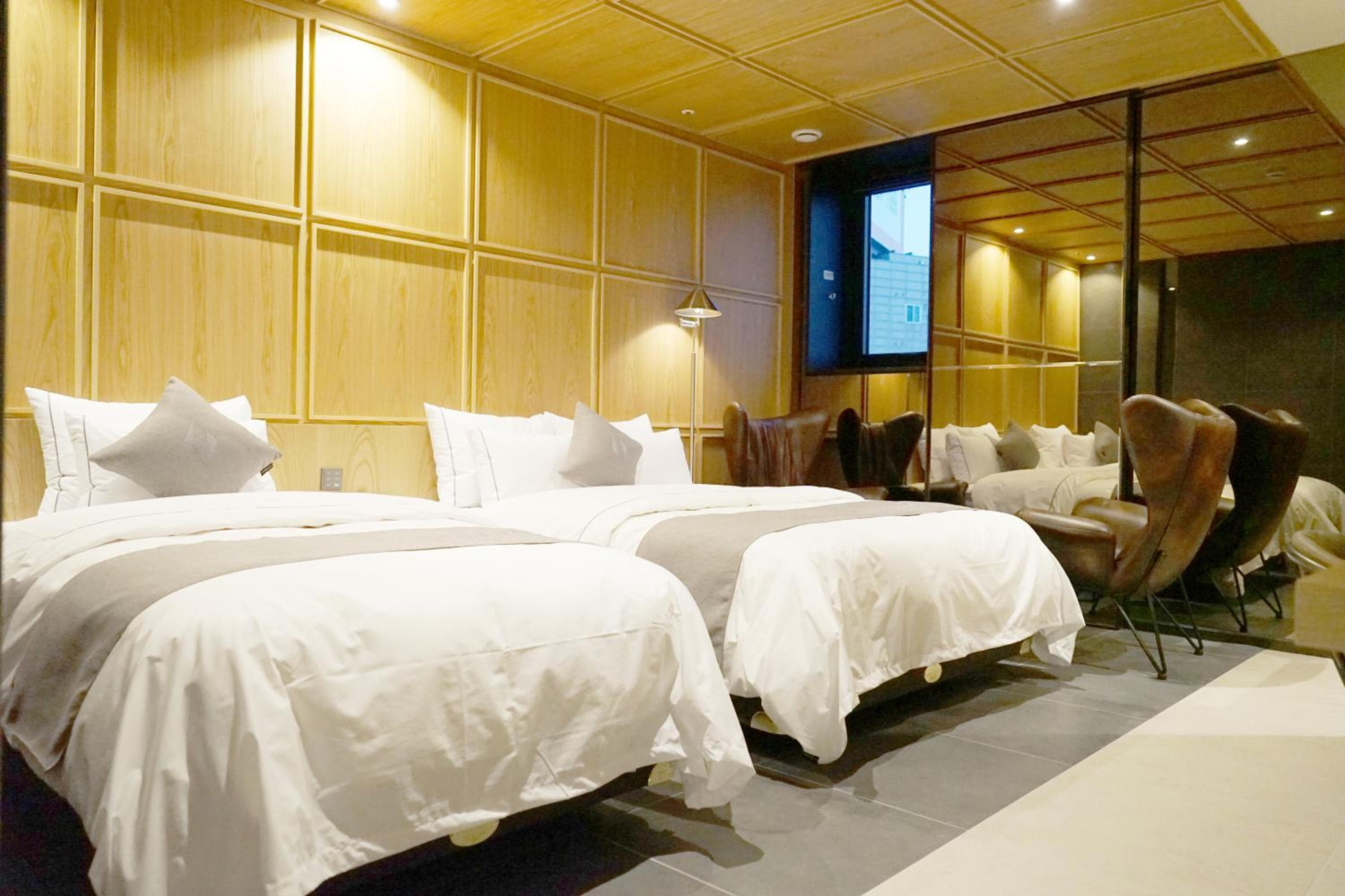 Astro Hotel