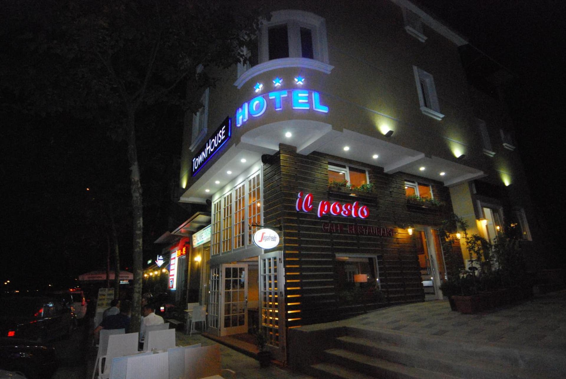 Hotel Town House