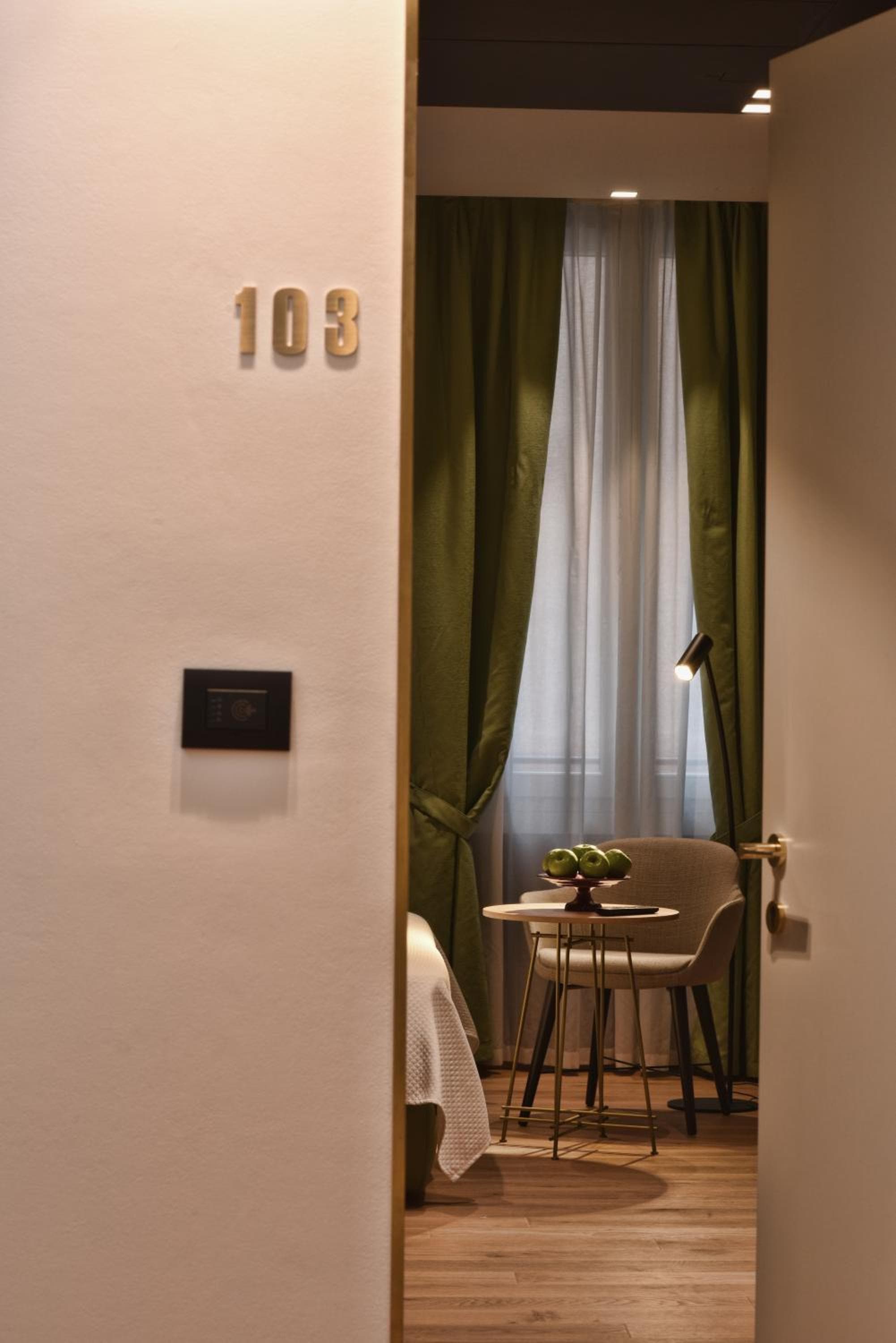 hotel room