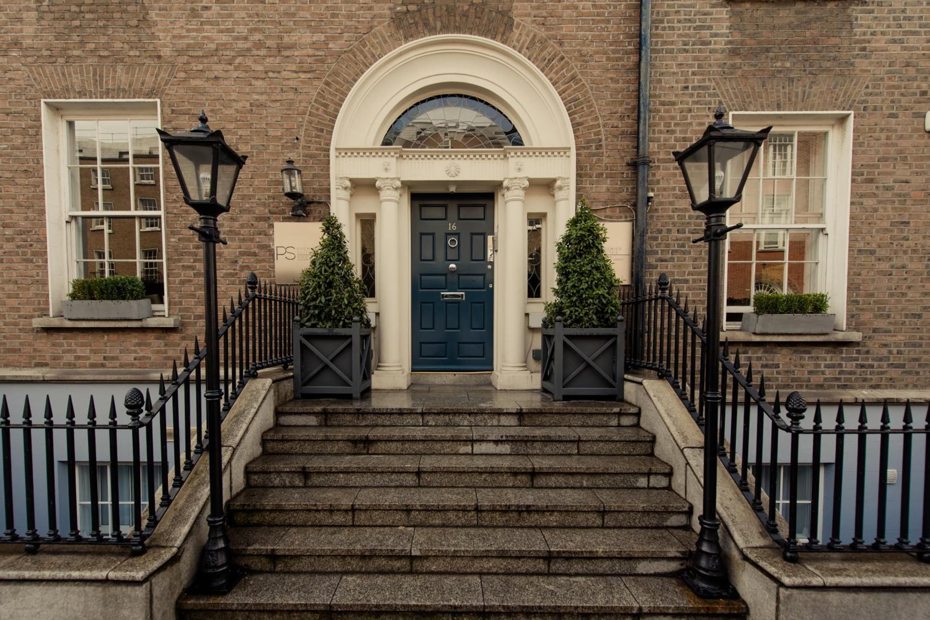 PREMIER SUITES Dublin, Leeson Street