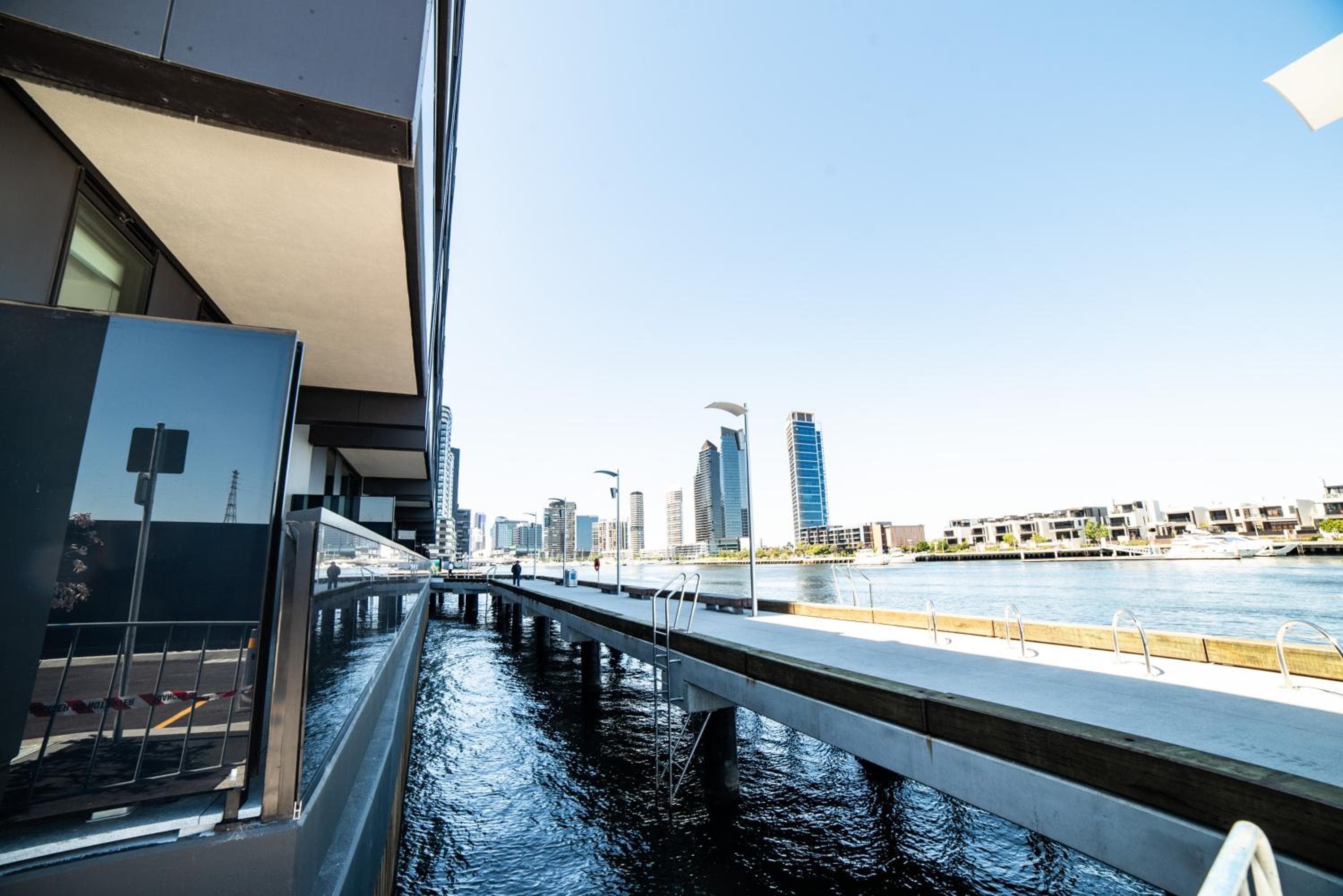 Pars Apartments - Collins Wharf Waterfront, Docklands