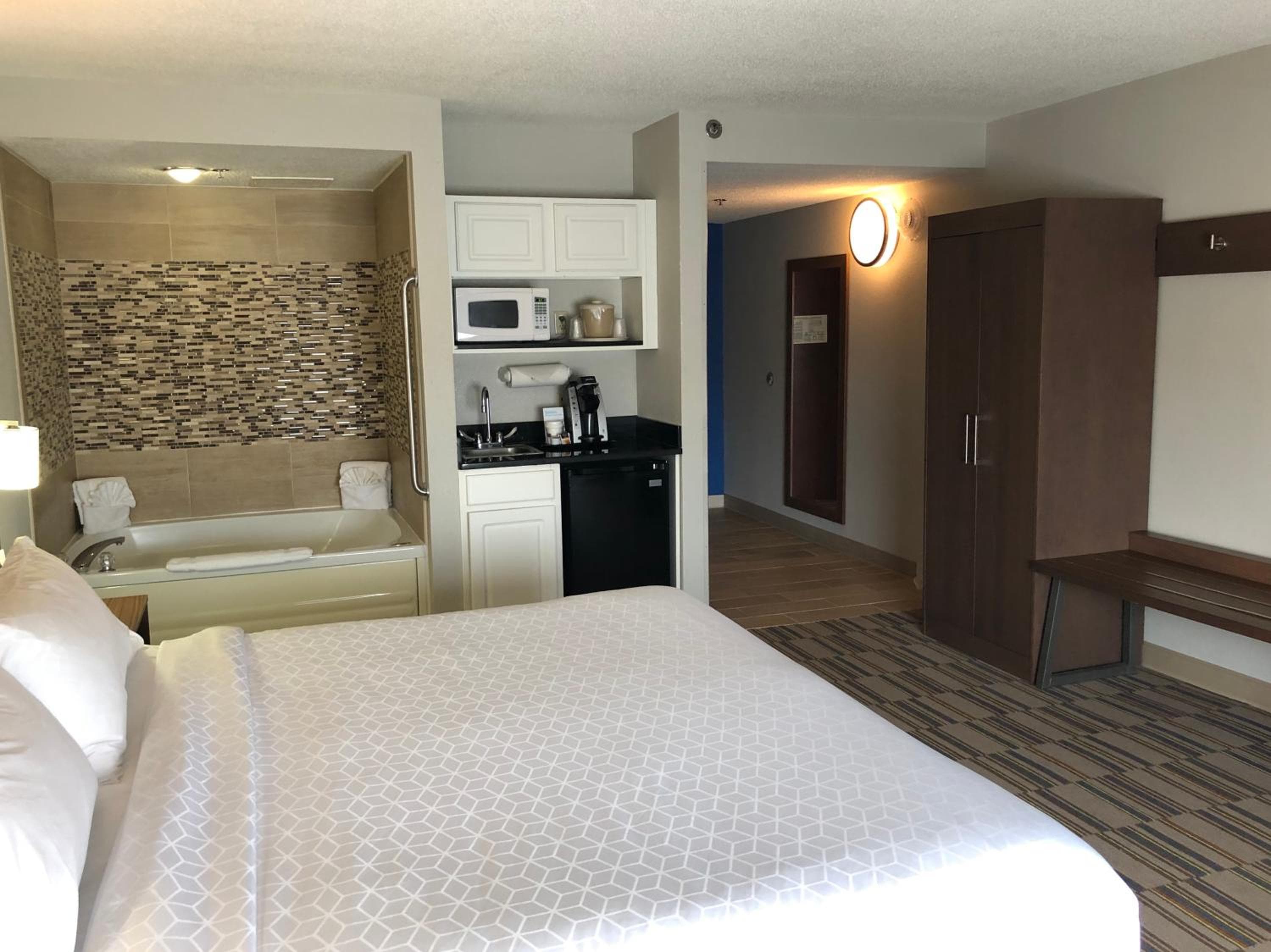 Holiday Inn Express and Suites Quakertown - Allentown Area by IHG