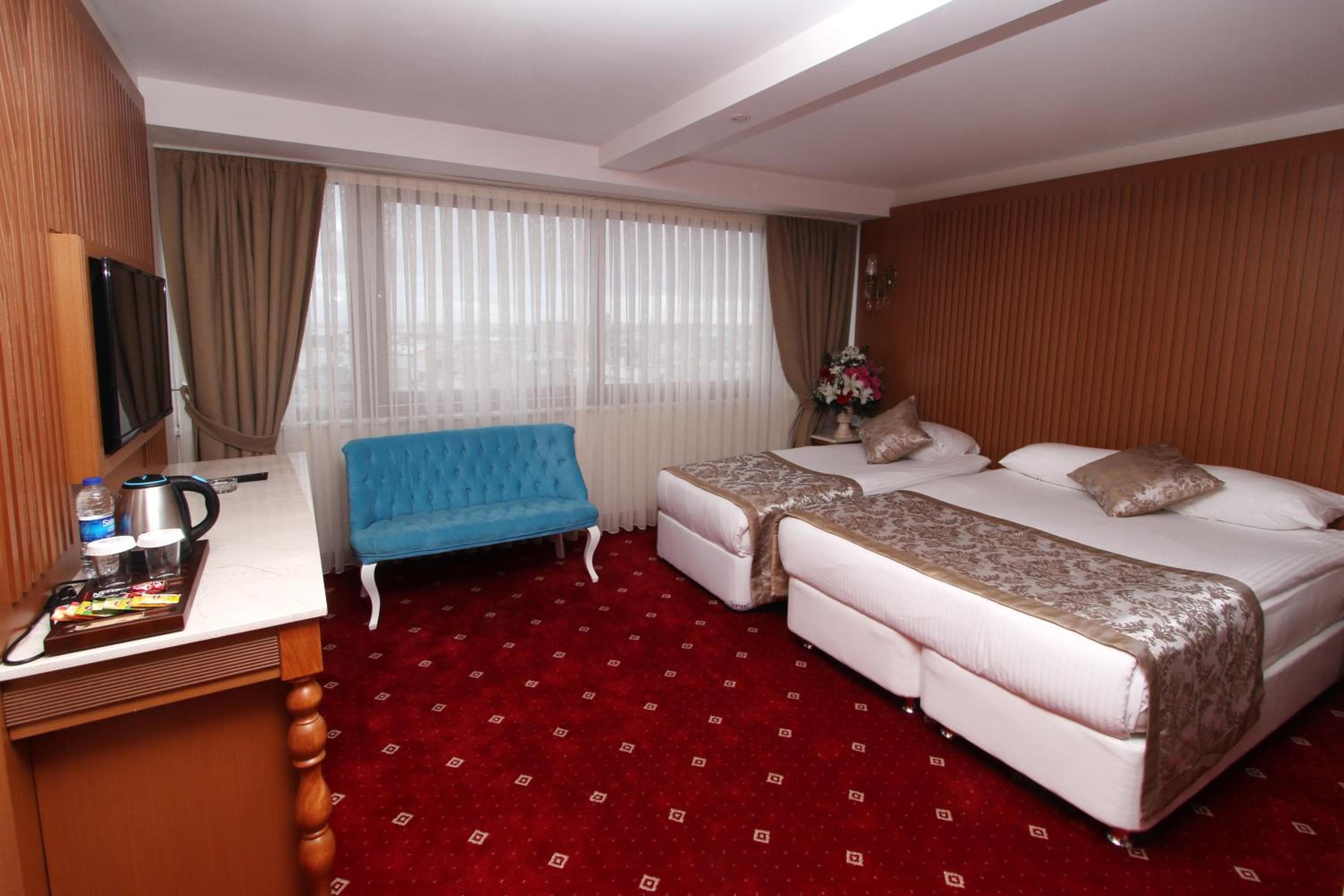 Tilia Hotel