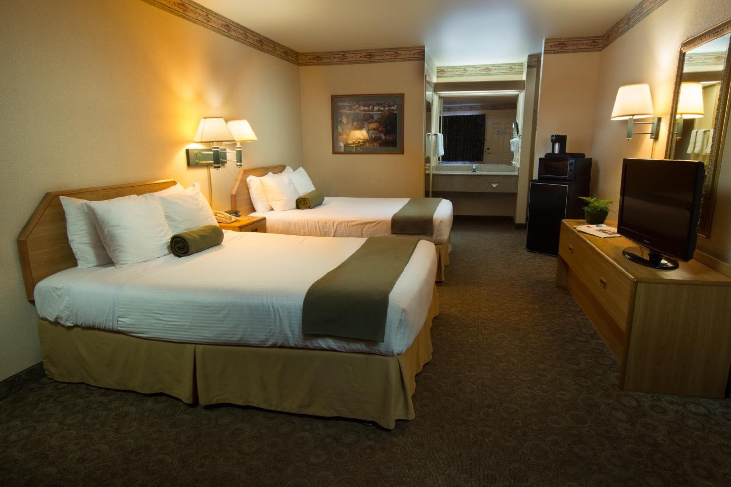 The Redwood Riverwalk, a boutique hotel