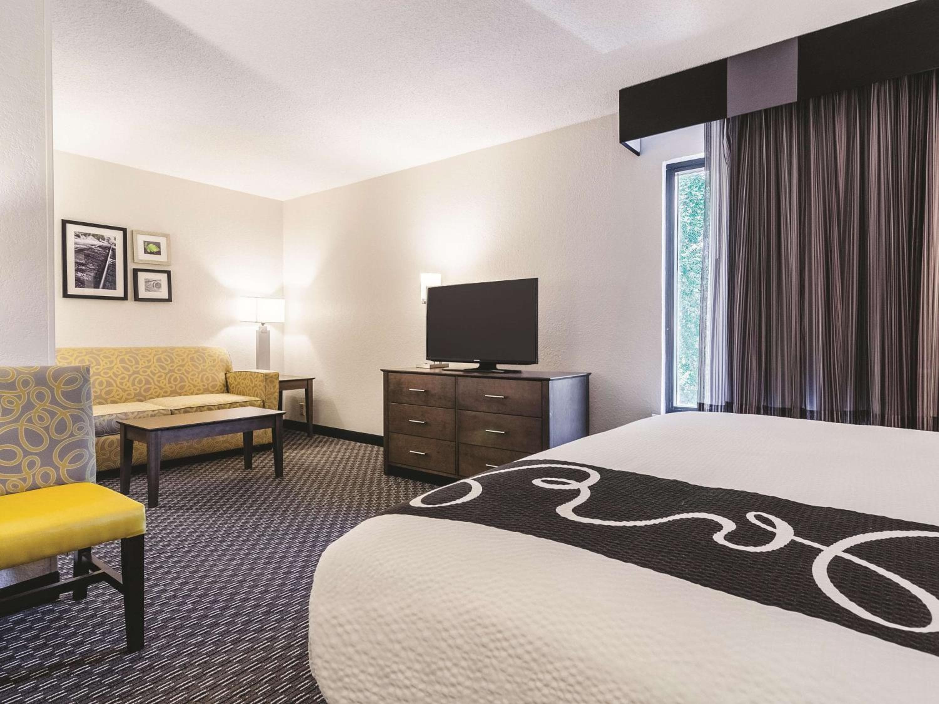 La Quinta Inn & Suites by Wyndham Myrtle Beach - N Kings Hwy