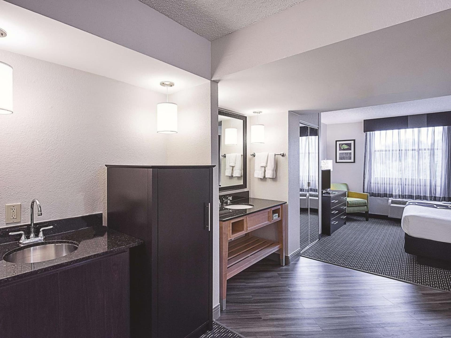 La Quinta by Wyndham Plantation at SW 6th St