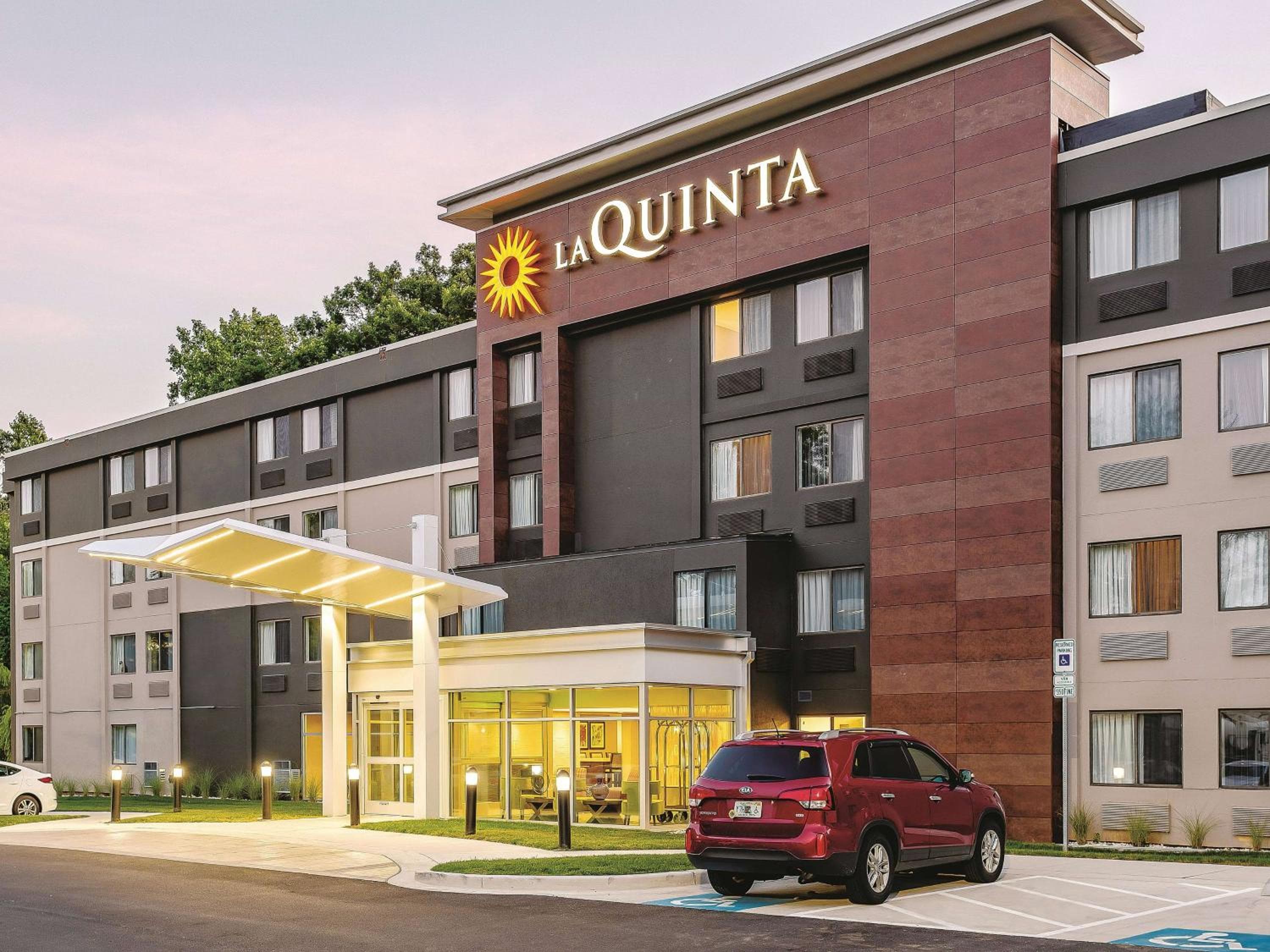 La Quinta by Wyndham Columbia / Fort Meade
