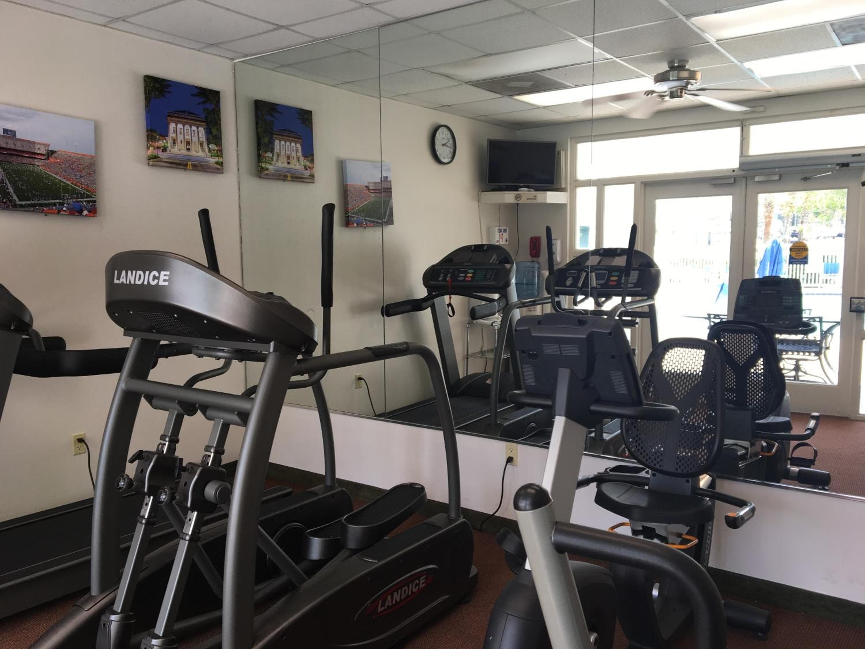 HOM Hotel Gainesville, SureStay Collection by Best Western
