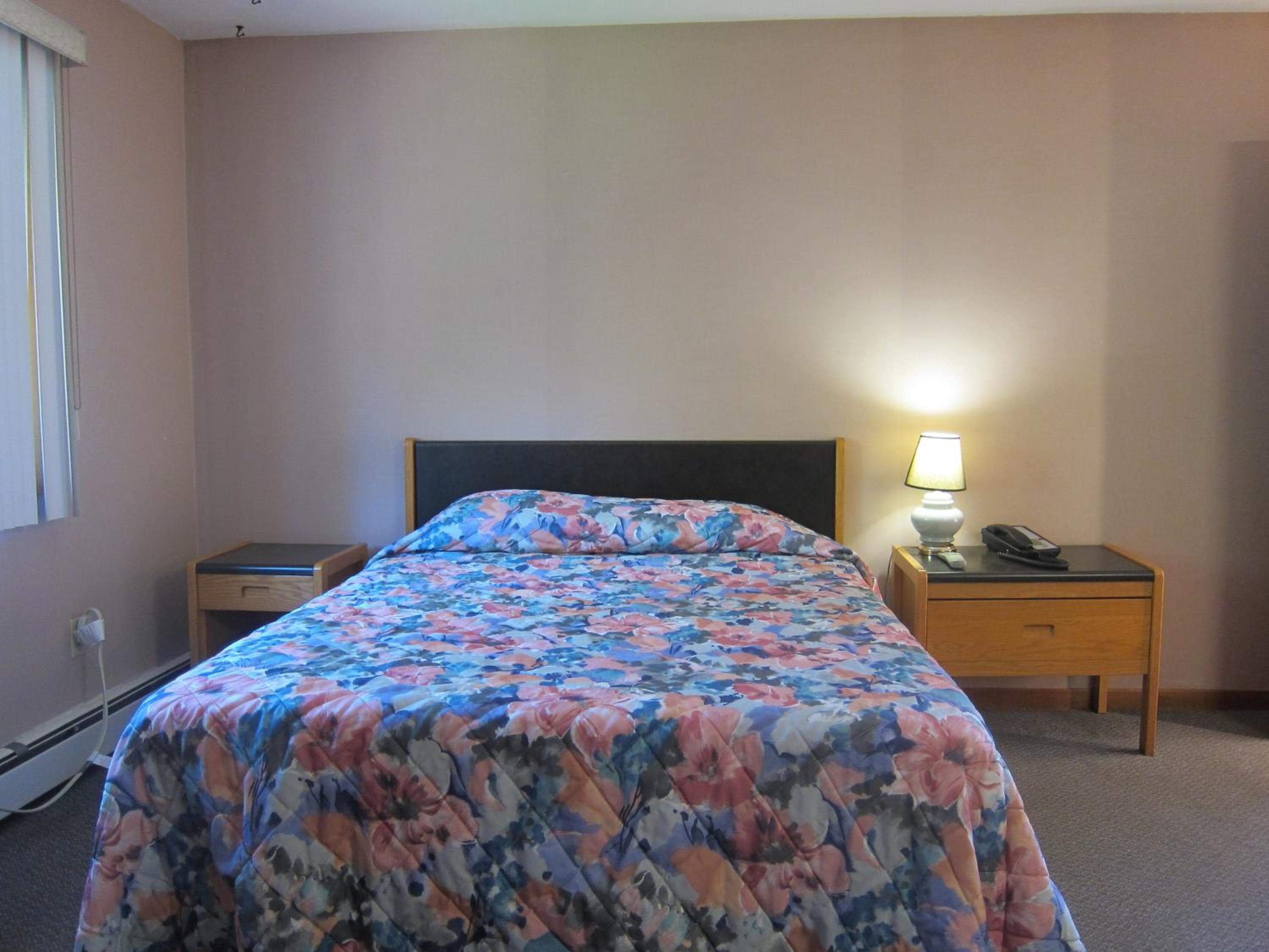 Shine Motel