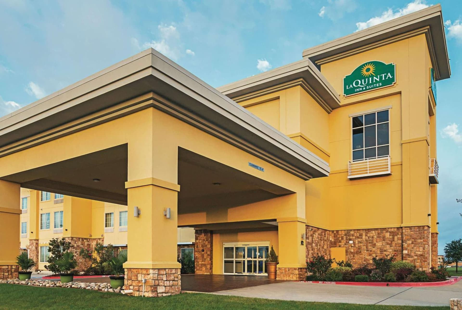La Quinta by Wyndham Ft. Worth - Forest Hill, TX