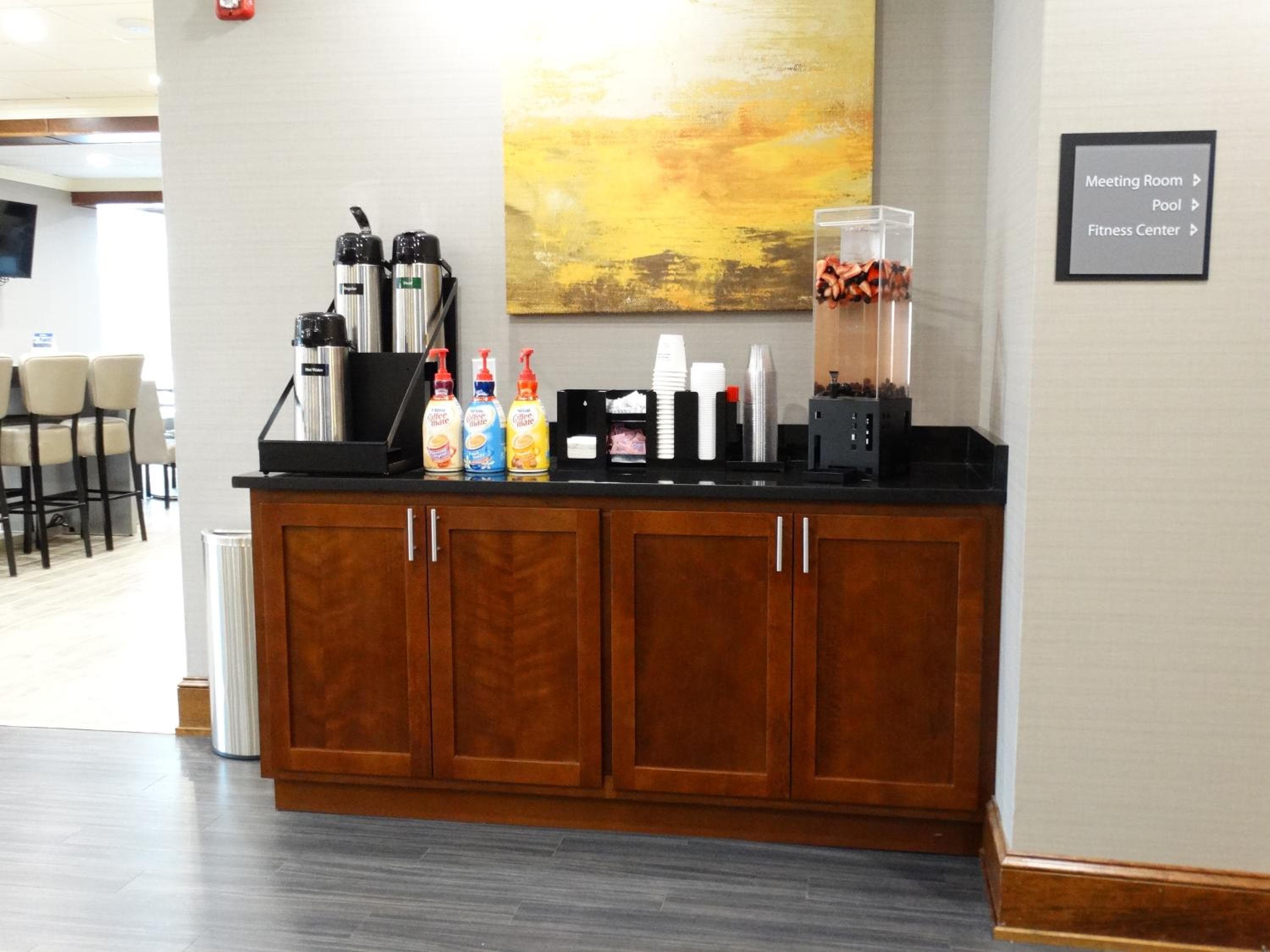 Cottonwood Airport & Expo Hotel Louisville