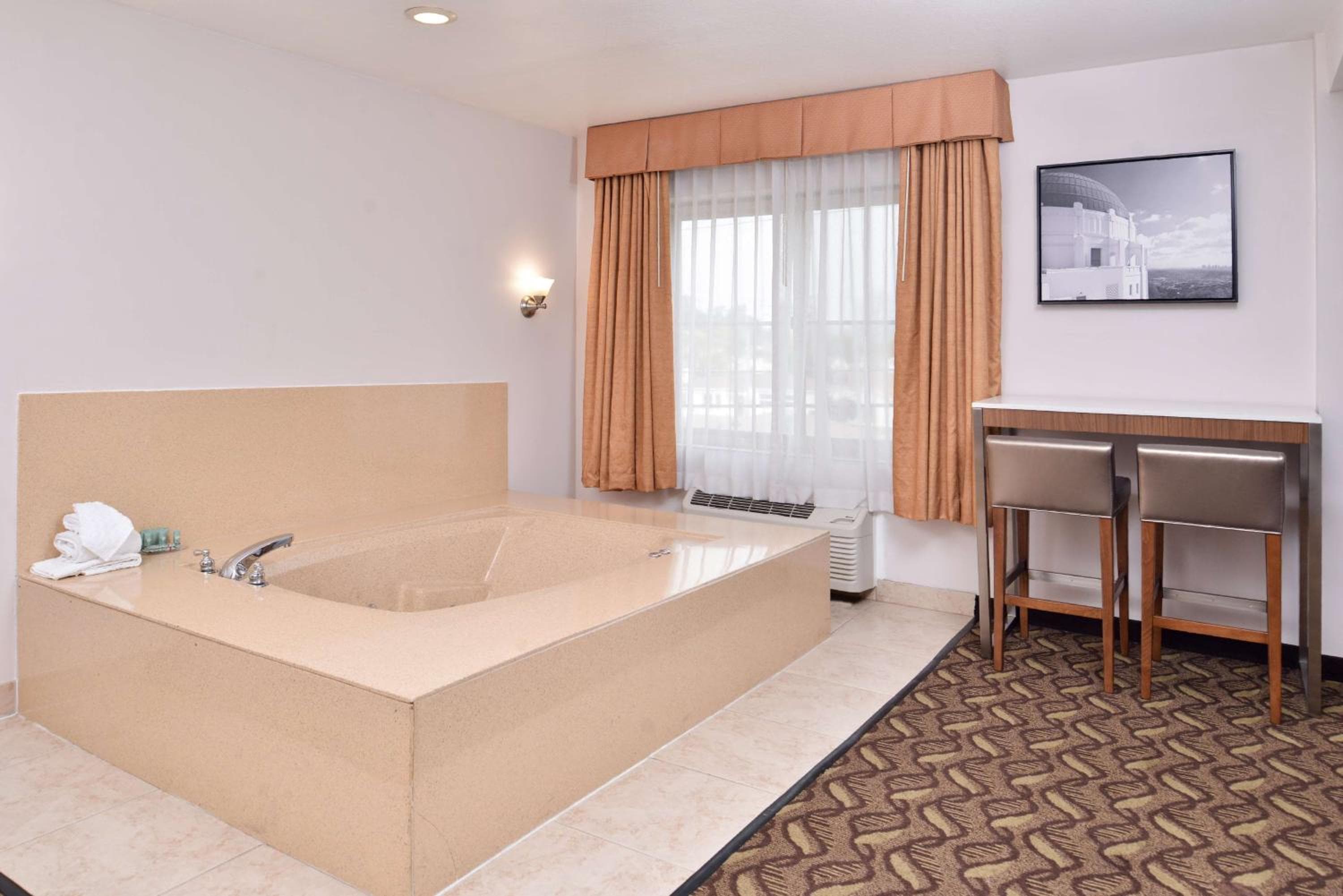Best Western Airport Plaza Hotel – LAX Airport LA Stadium