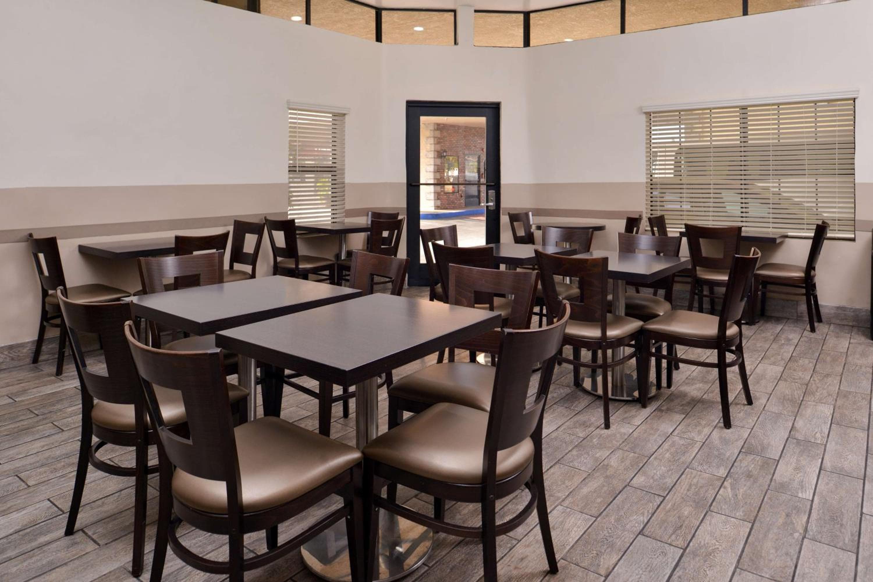 Best Western Airpark Hotel - LAX Airport LA Stadium