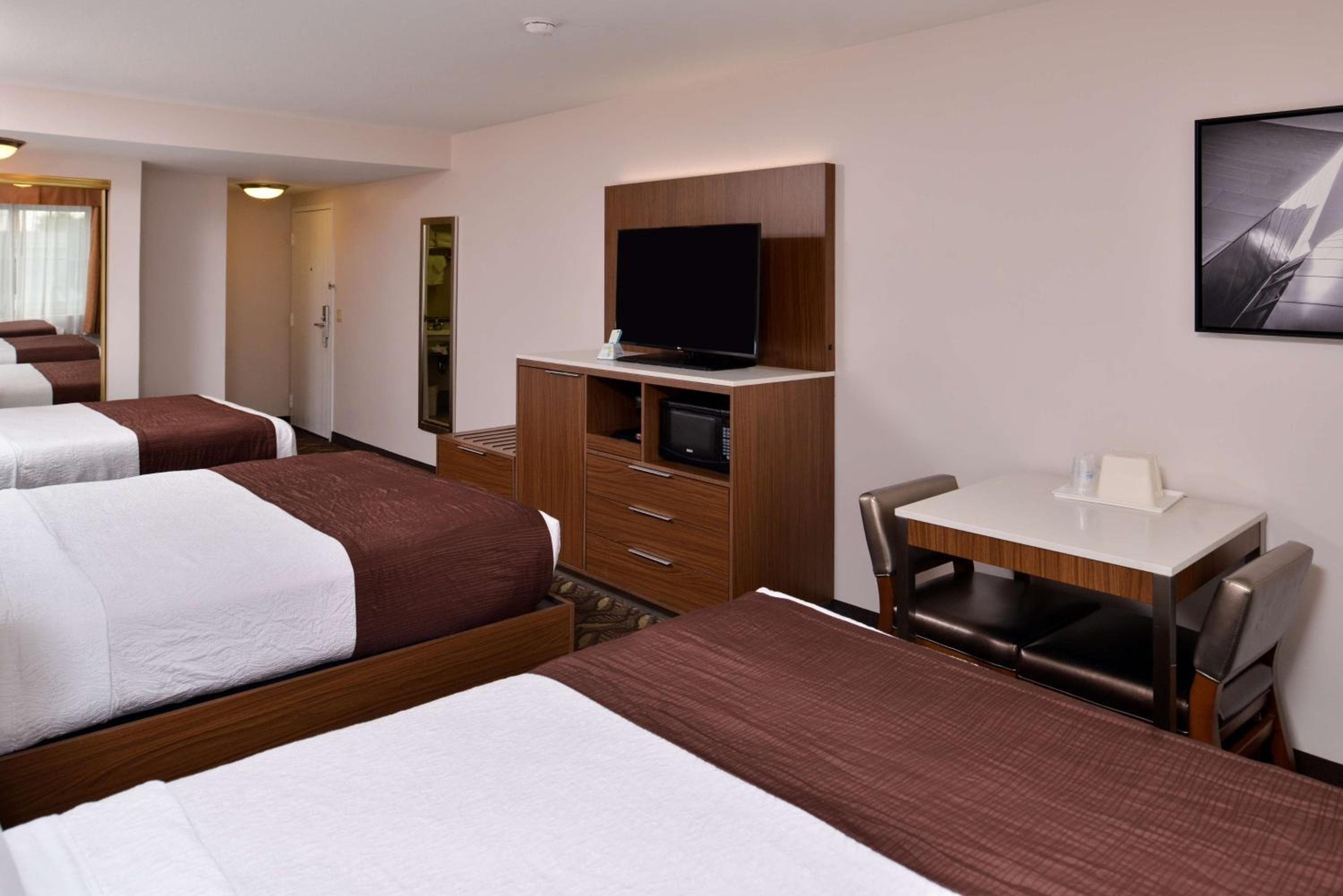 Best Western Airport Plaza Hotel – LAX Airport LA Stadium