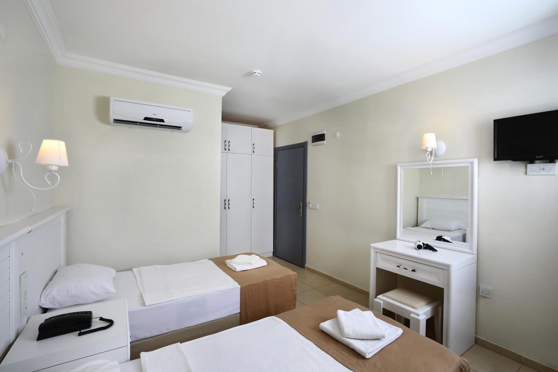 Summer Garden Suites Beach Hotel