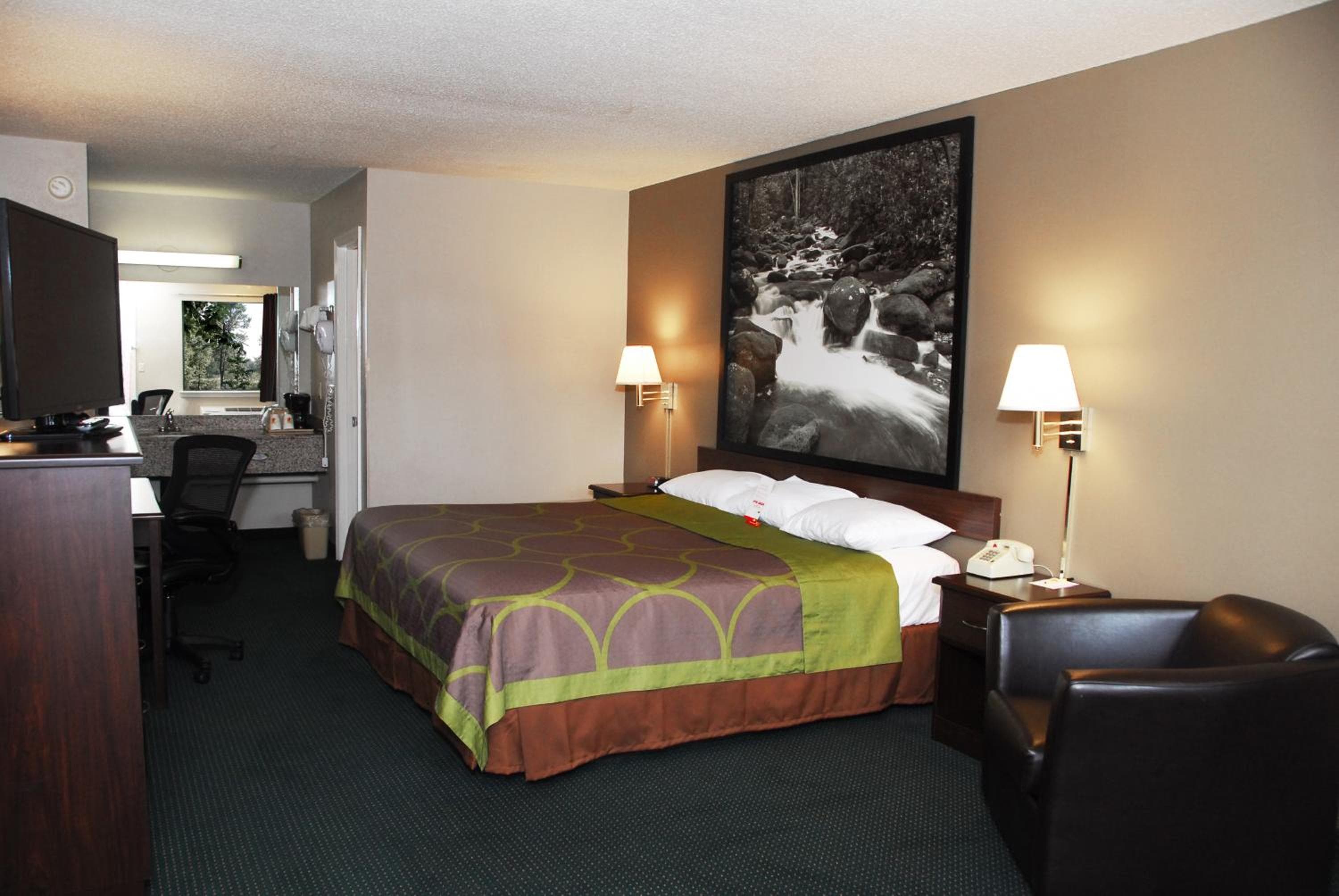 Super 8 by Wyndham Chattanooga Ooltewah