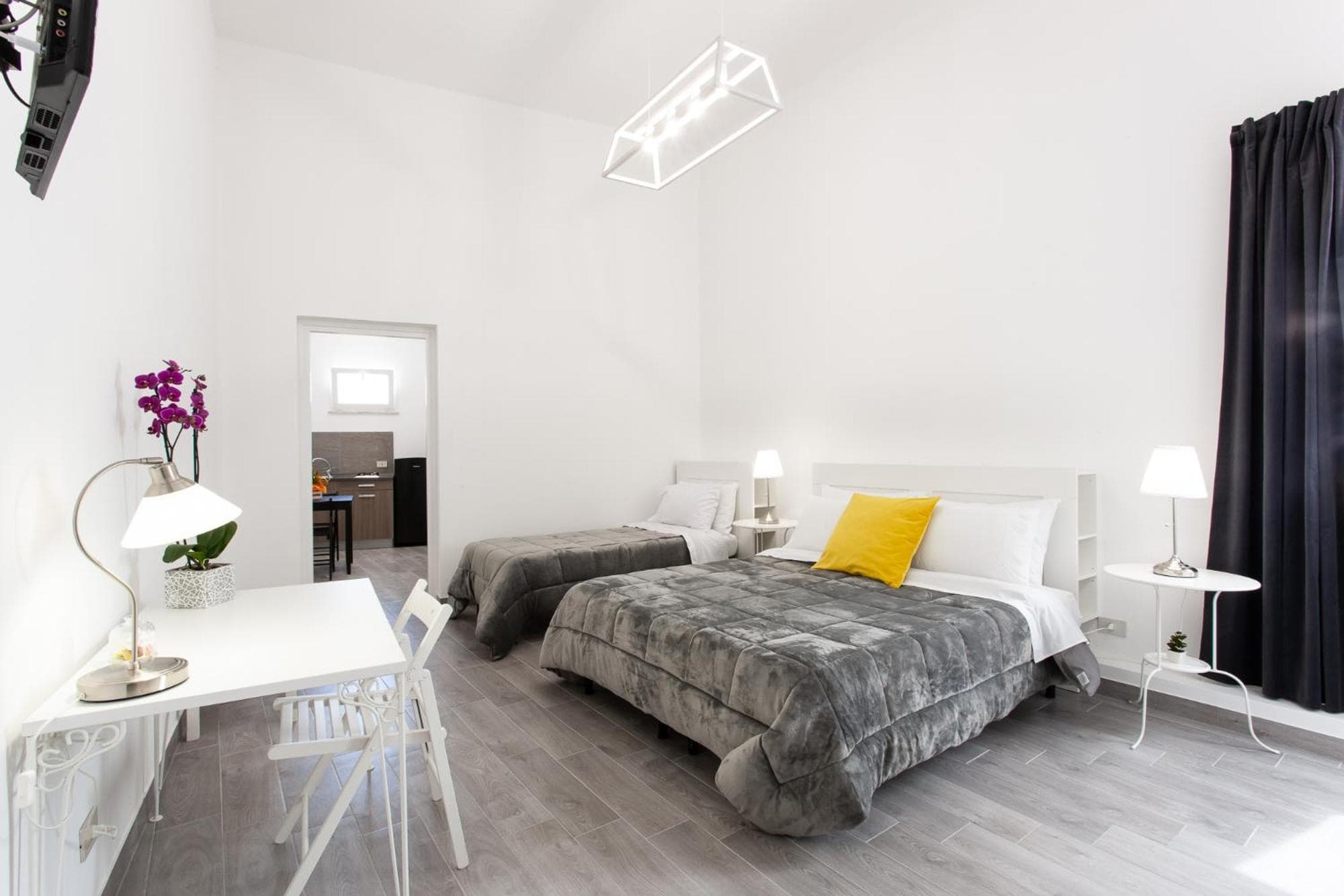 Central New Bazaar Essil Flat with Parking