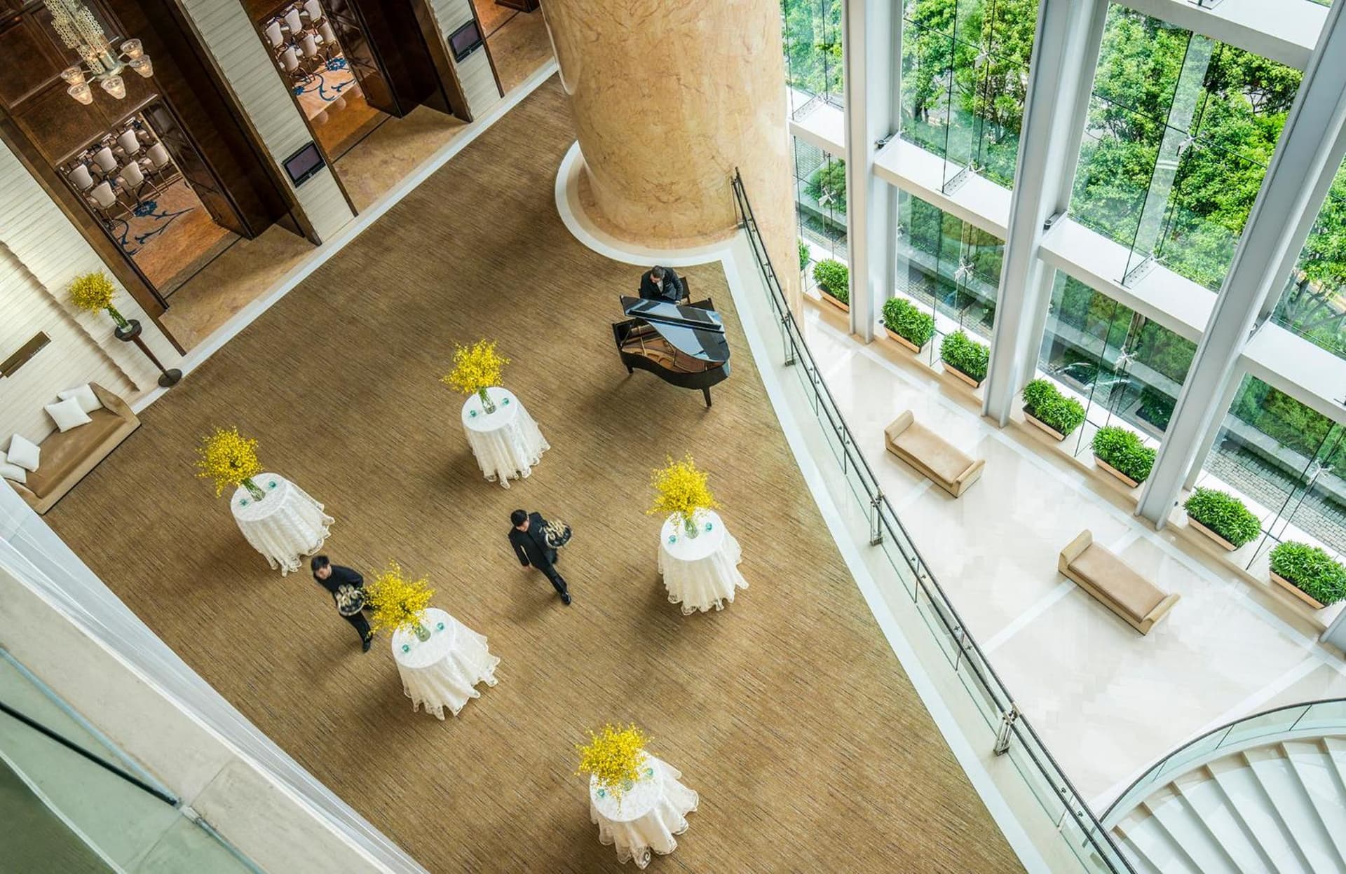Four Seasons Hotel Hong Kong
